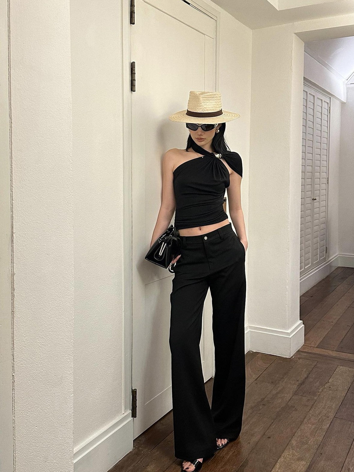 rovente Black Tailored Woven Zip Pocket Women's Polyester Blend Straight-leg Pants