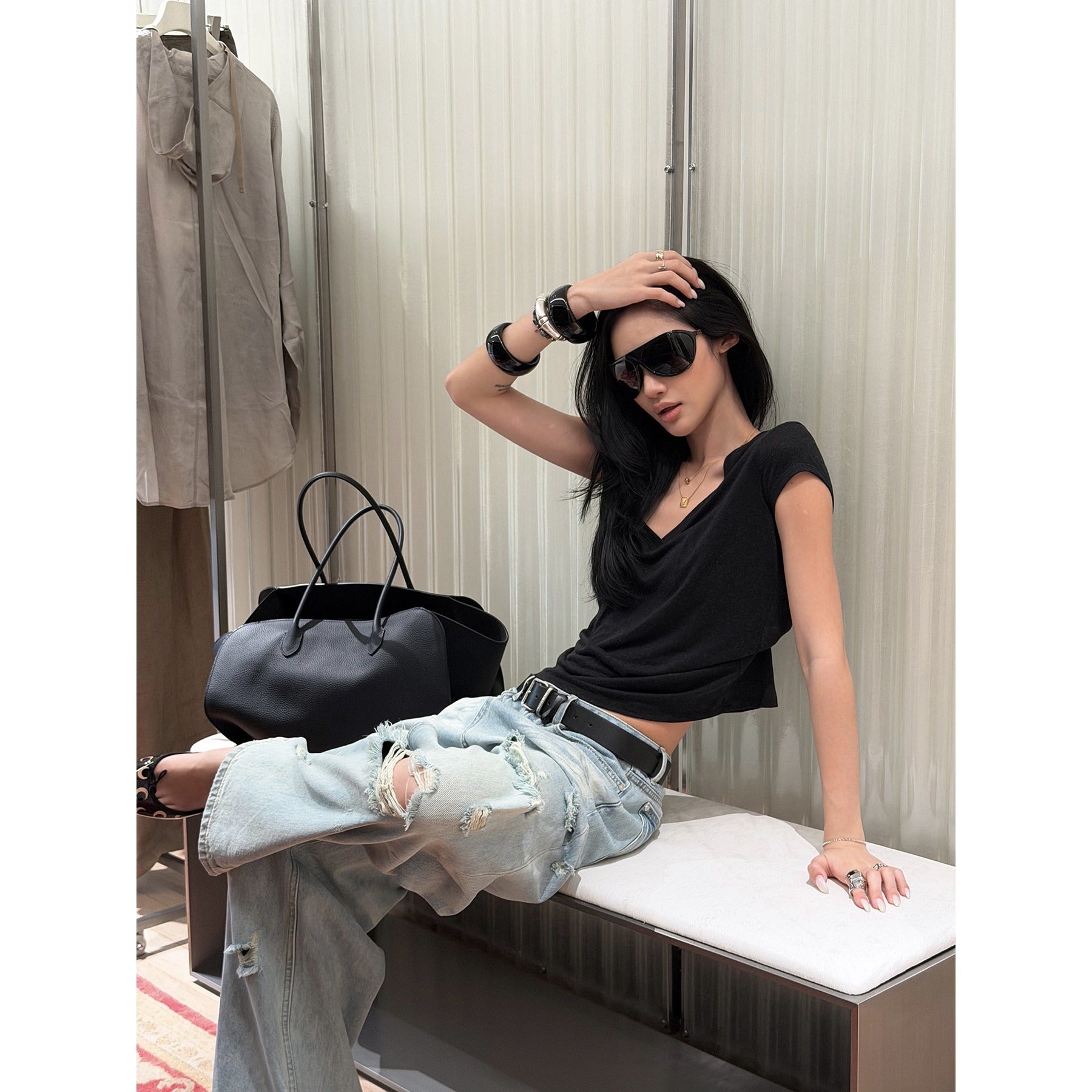 rovente_Black_V-neck_Breathable_Casual_Loose_Women's_Linen_Short_Sleeve_T-shirts_1048487946877_MISSTT