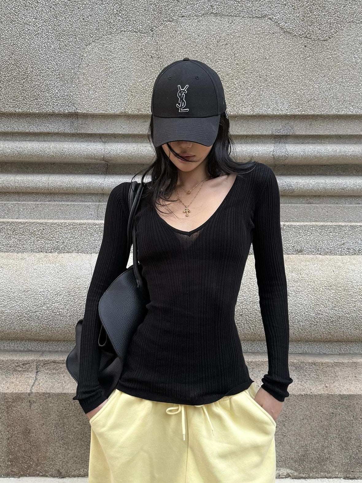 rovente Black V-neck Ribbed Knit Slim Fit Solid Women's Cotton Long Sleeve T-shirts