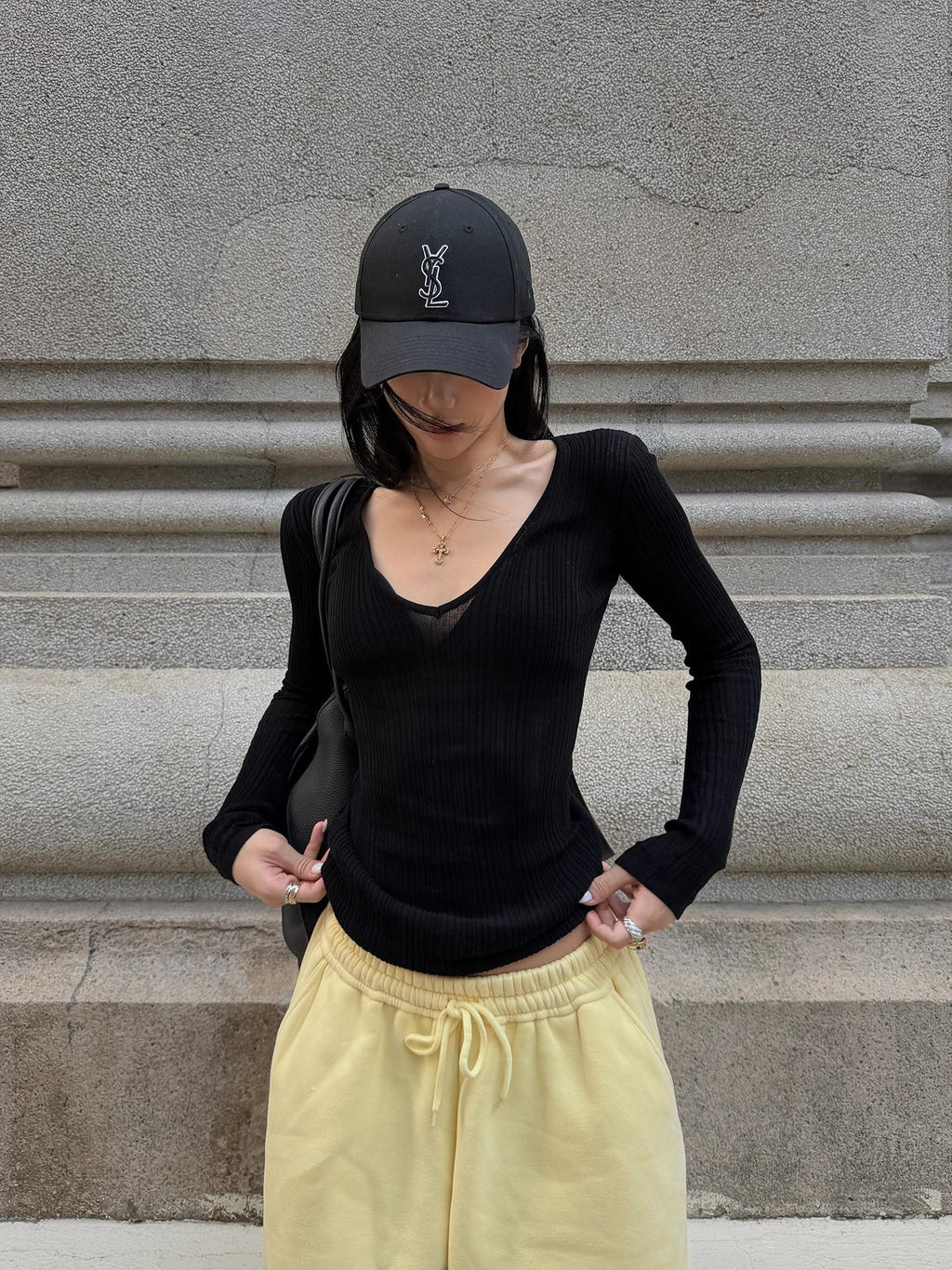 rovente Black V-neck Ribbed Knit Slim Fit Solid Women's Cotton Long Sleeve T-shirts