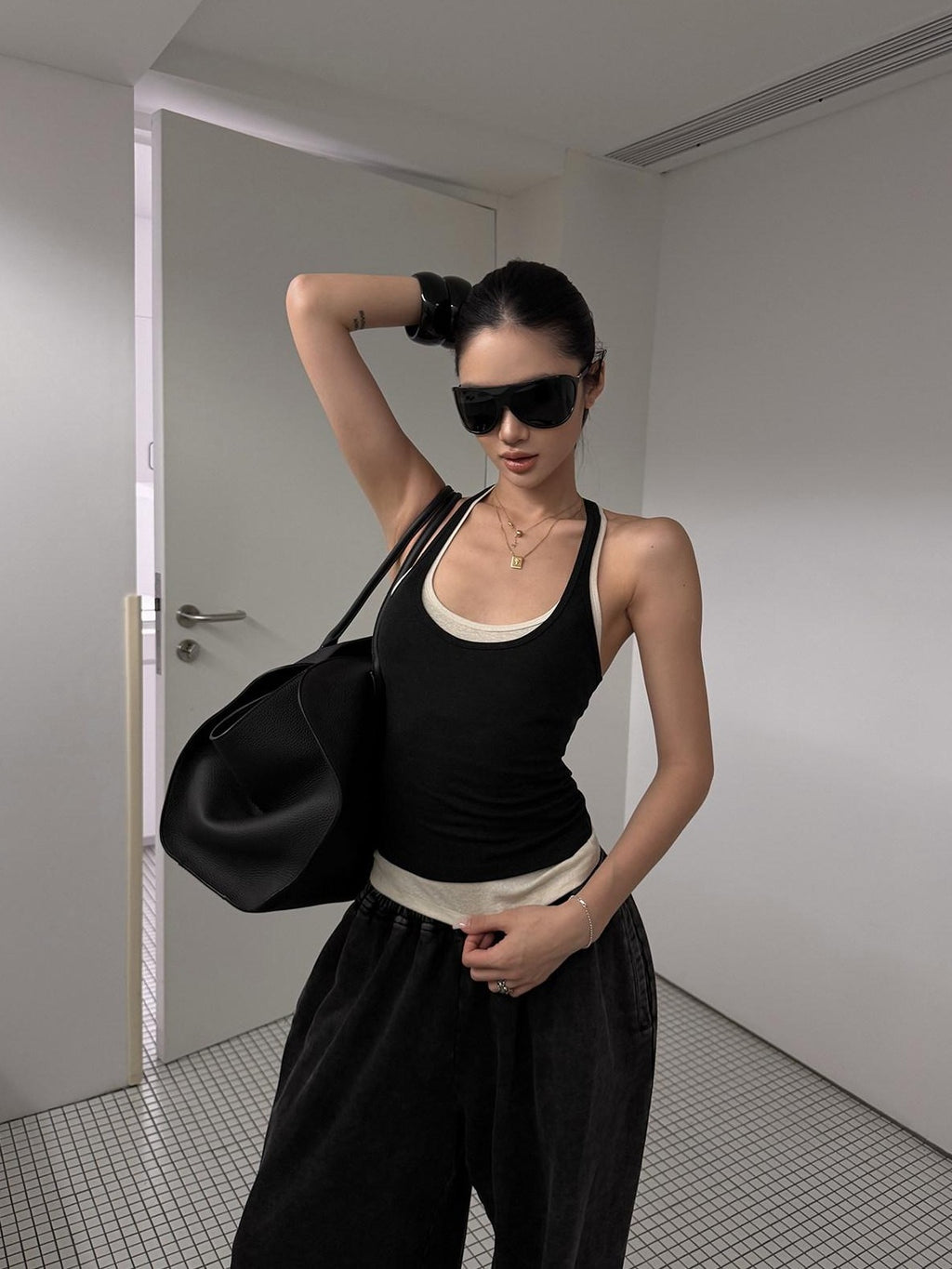 rovente Black White Colorblock Two Piece Fitted Women's Linen Halter Tops