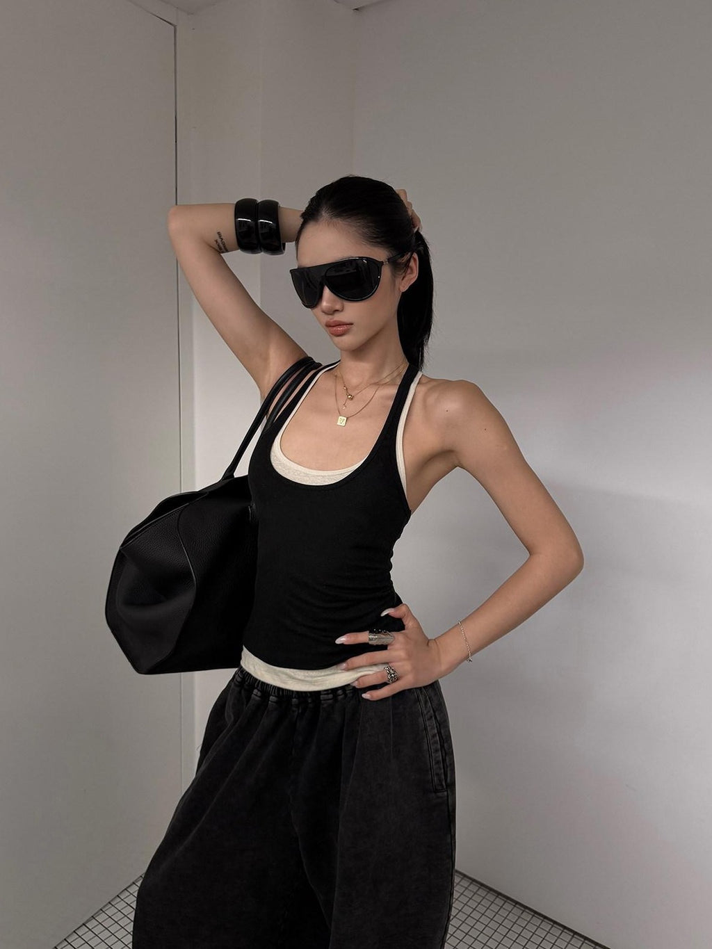 rovente Black White Colorblock Two Piece Fitted Women's Linen Halter Tops