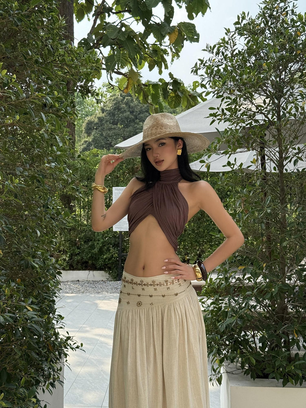 rovente Brown Backless Off Shoulder High Neck Slim Crop Women's Modal Halter Tops