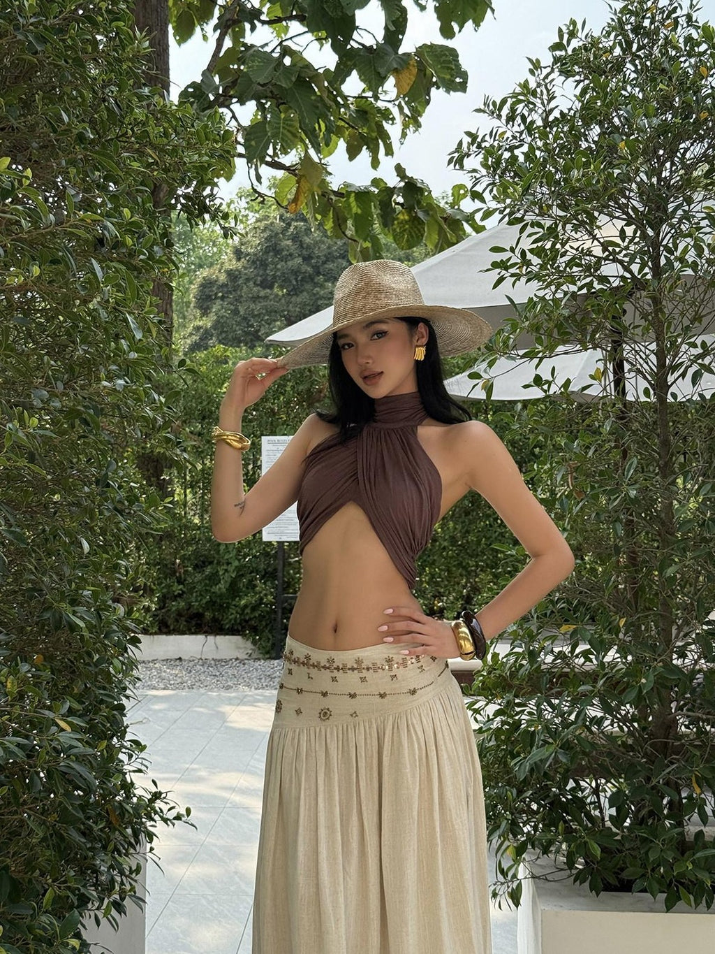 rovente Brown Backless Off Shoulder High Neck Slim Crop Women's Modal Halter Tops