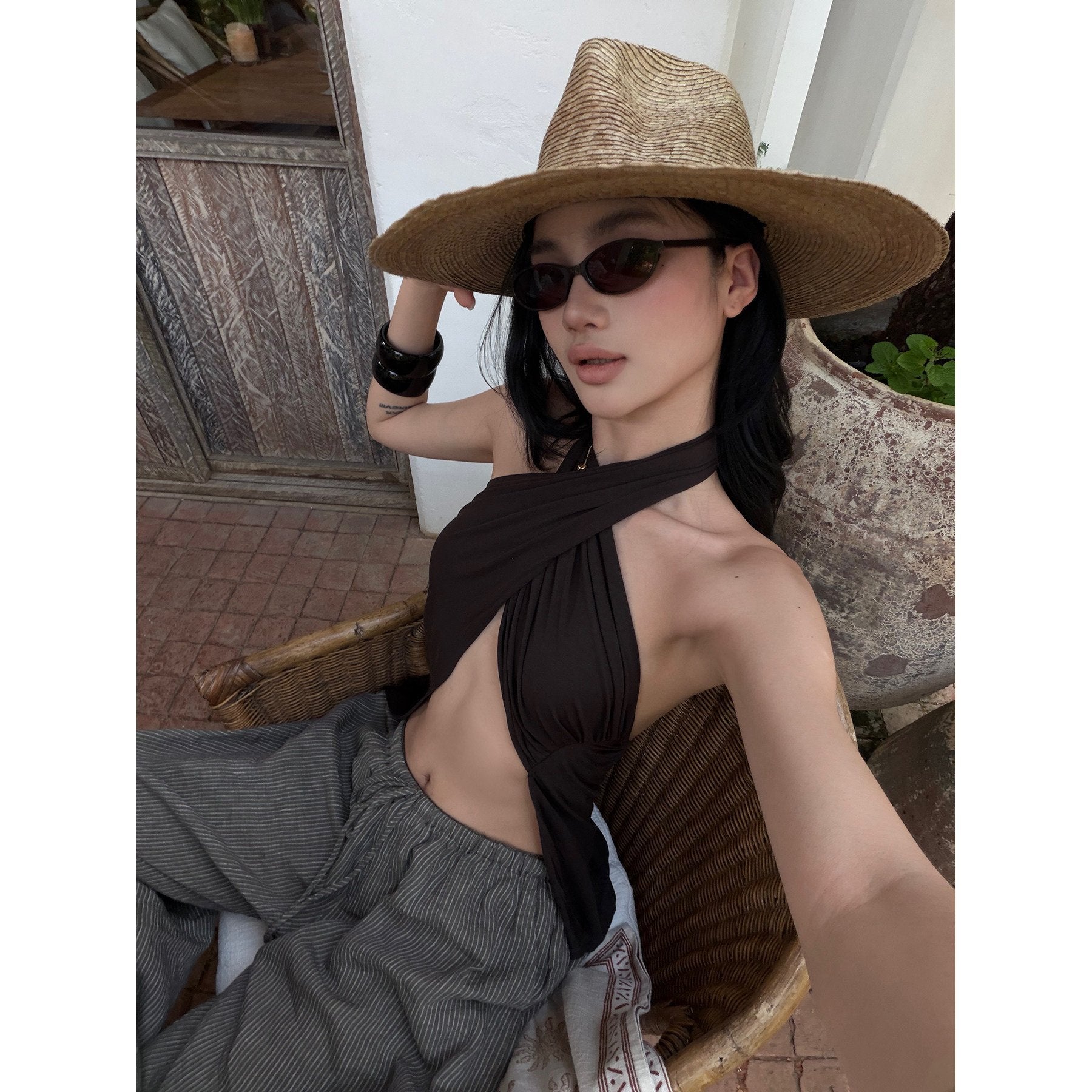rovente_Brown_Curved_Cross_Halter_Neck_Cropped_Sleeveless_Women's_Halter_Tops_1036119447161_MISSTT