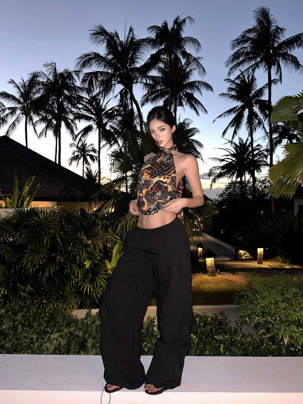 rovente Butterfly Print Waist Cinched Slim Fit Ribbon Tie Women's Halter Tops