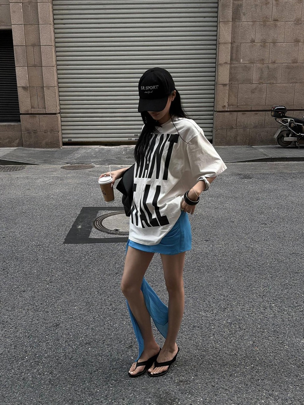 rovente Cali White Letter Print Drop Shoulder Crewneck Women's Oversized T-shirts