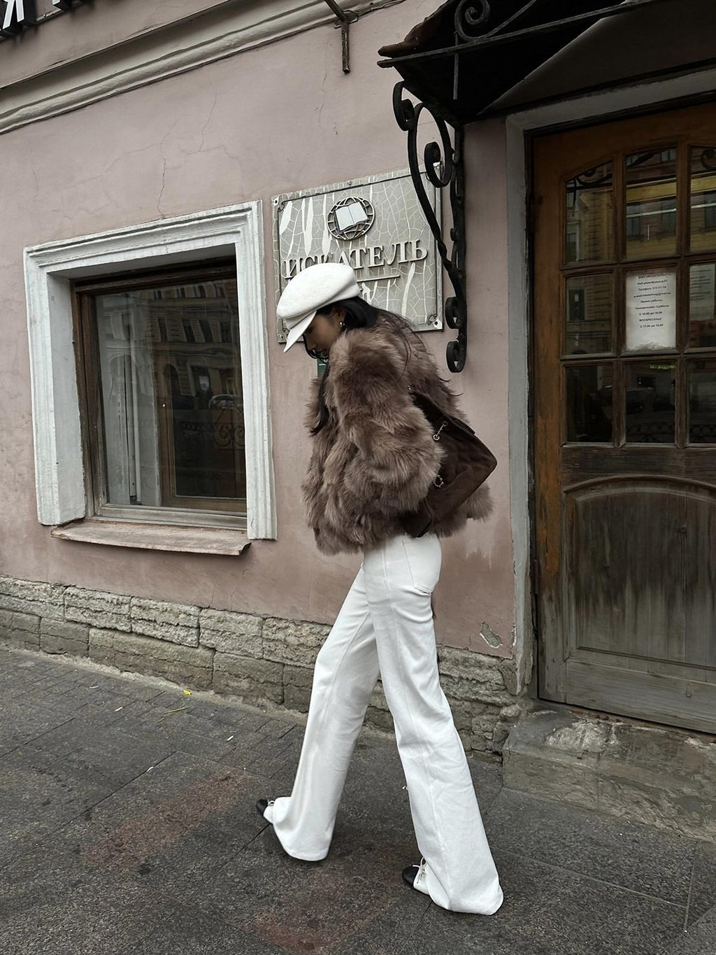 rovente Coffee Brown Elegant Plush Hidden Button Women's Faux Fur Coats