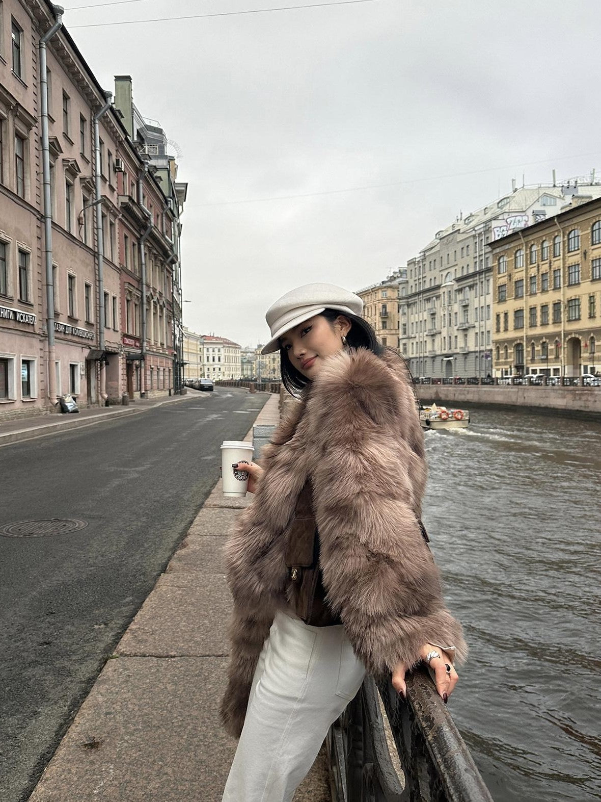 rovente Coffee Brown Elegant Plush Hidden Button Women's Faux Fur Coats