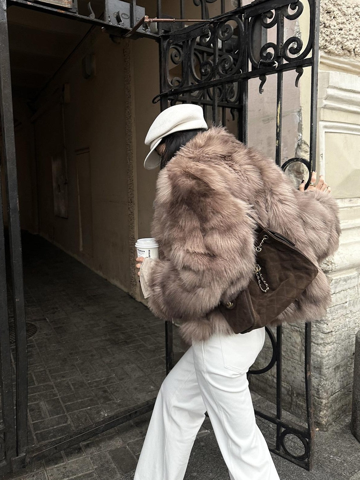 rovente Coffee Brown Elegant Plush Hidden Button Women's Faux Fur Coats