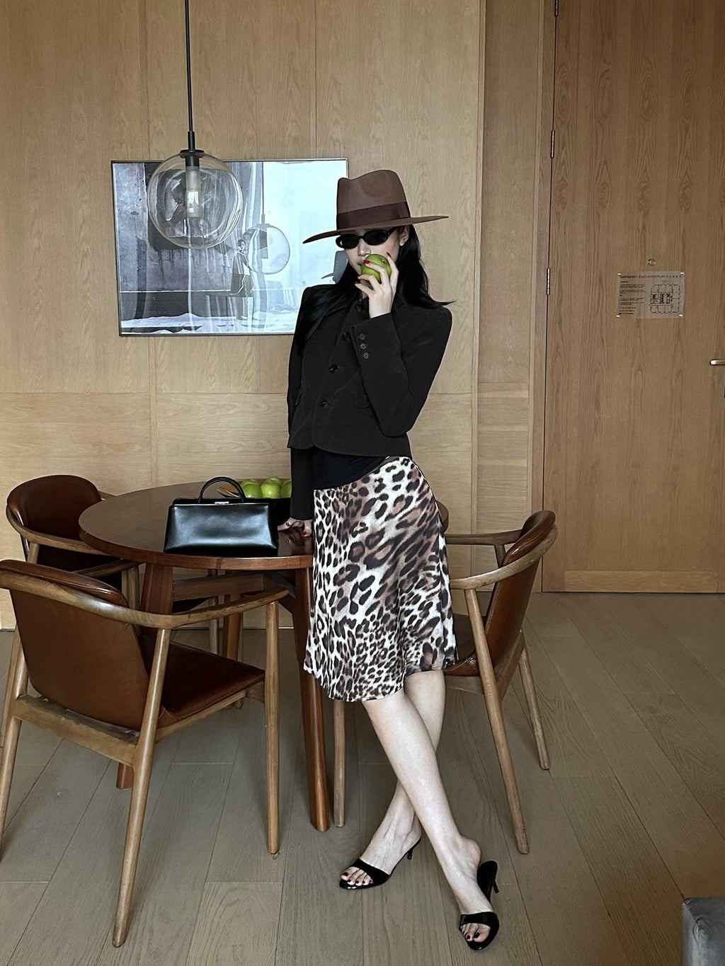 rovente Coffee Suede Lapel Slim Short Button Flap Pocket Women's Viscose Casual Jackets