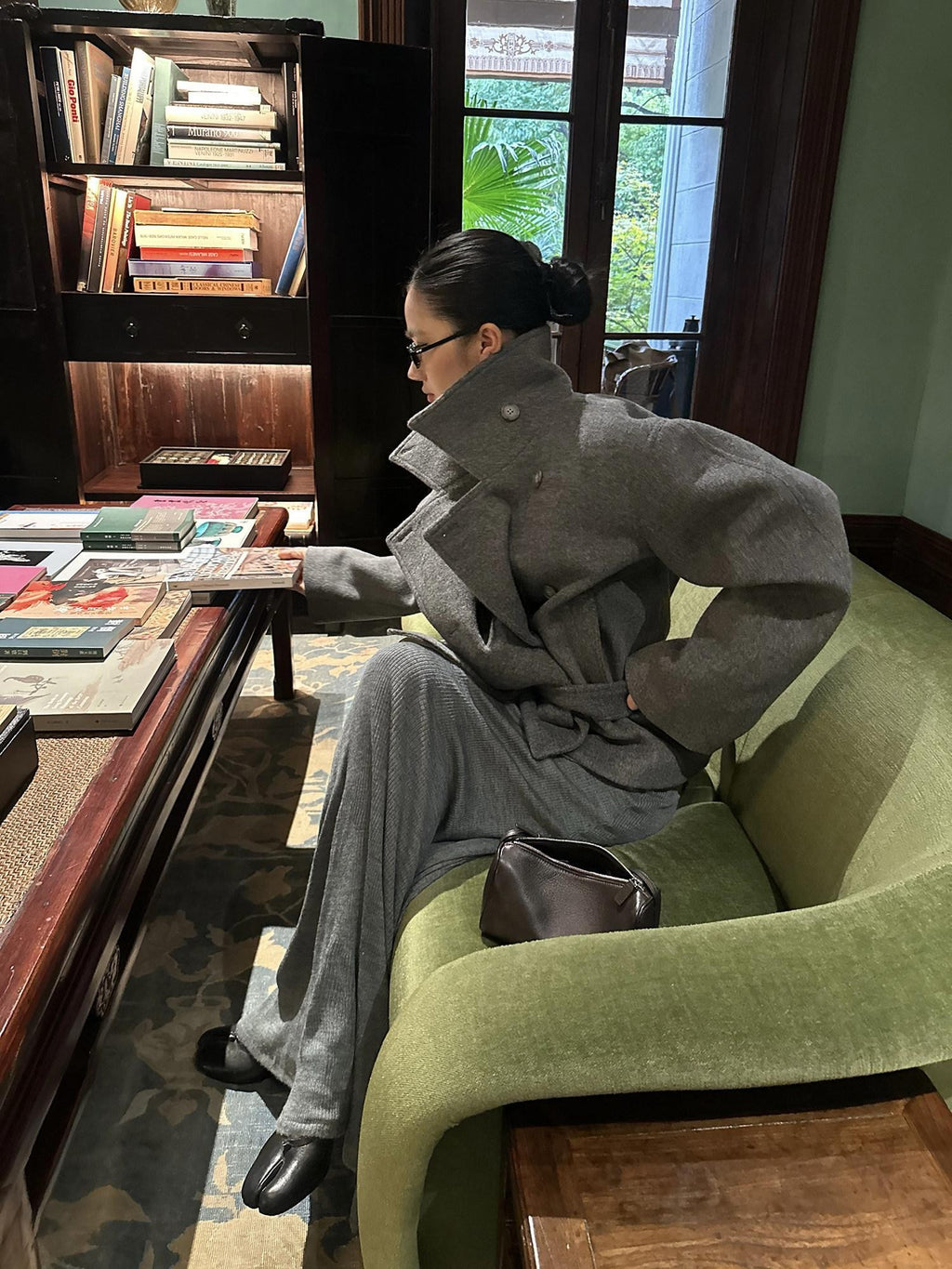 rovente Deep Gray Stand Collar Belted Short Pocketed Women's Wool Blend Wool Coats