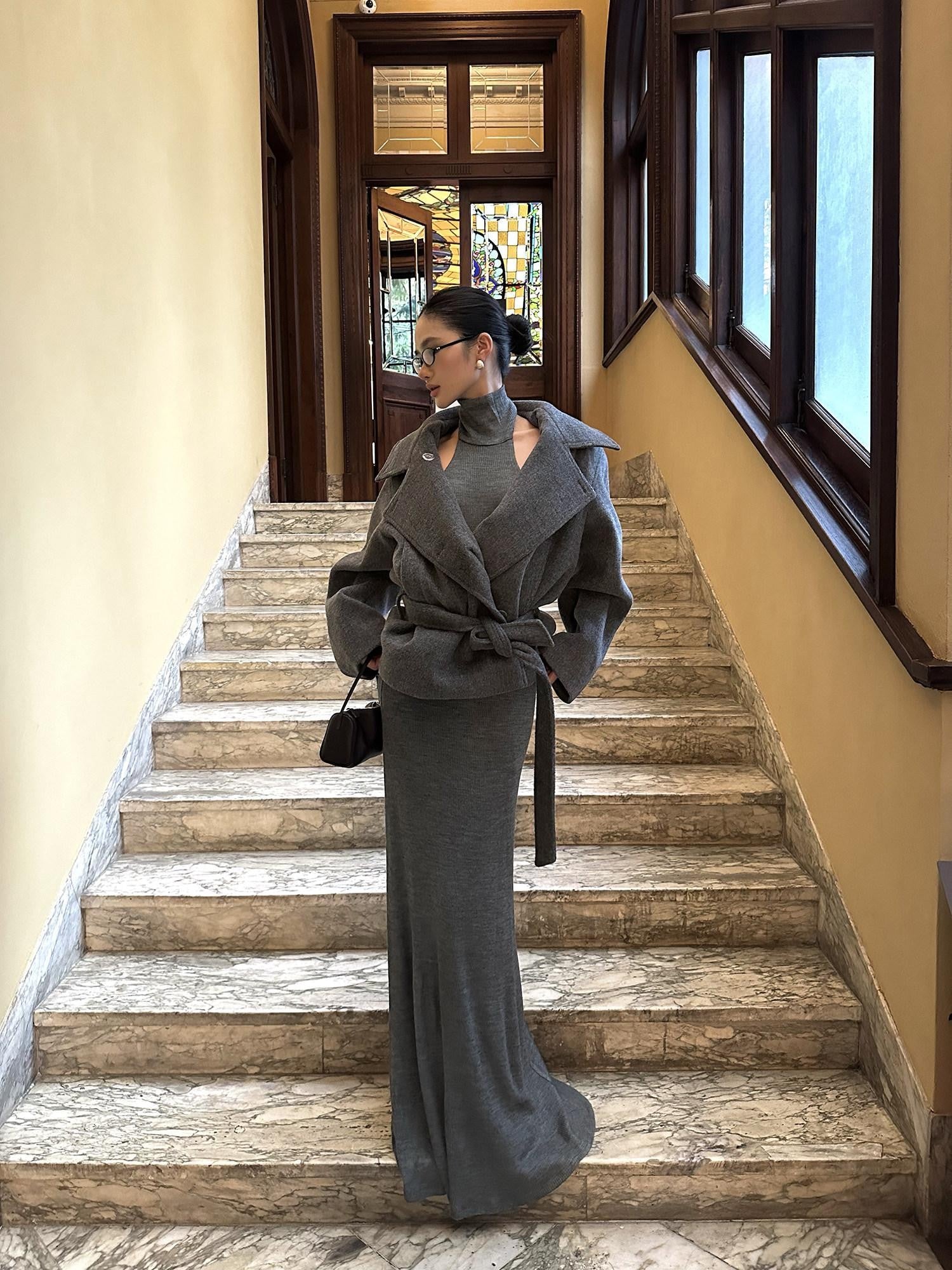 rovente Deep Gray Stand Collar Belted Short Pocketed Women's Wool Blend Wool Coats