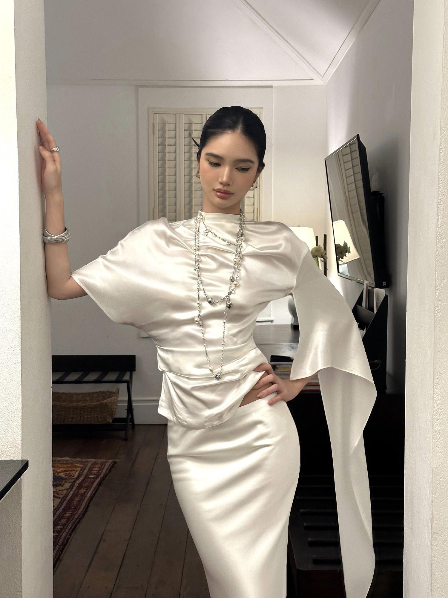 rovente Glowing White Stand Collar Tie Women's Viscose Matching Skirt Sets