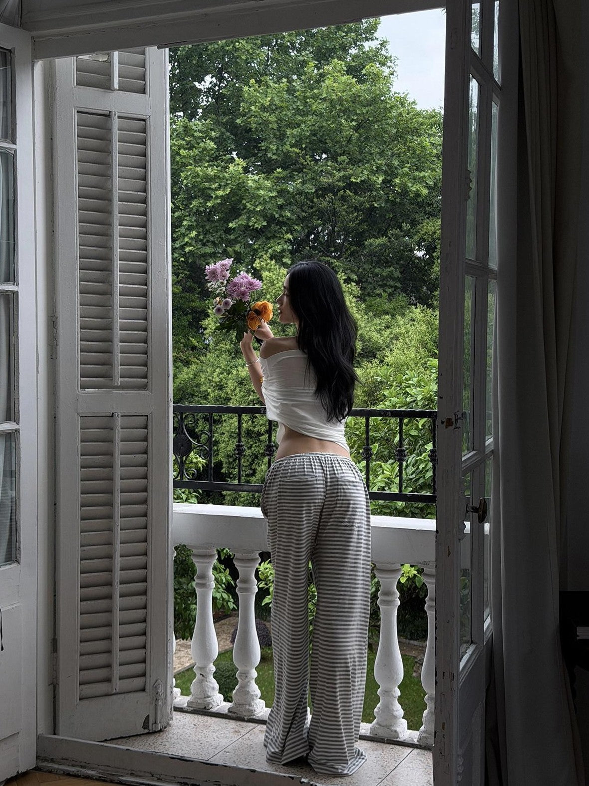 rovente Gray White Striped Low Rise Straight Relaxed Women's Wide-leg Pants