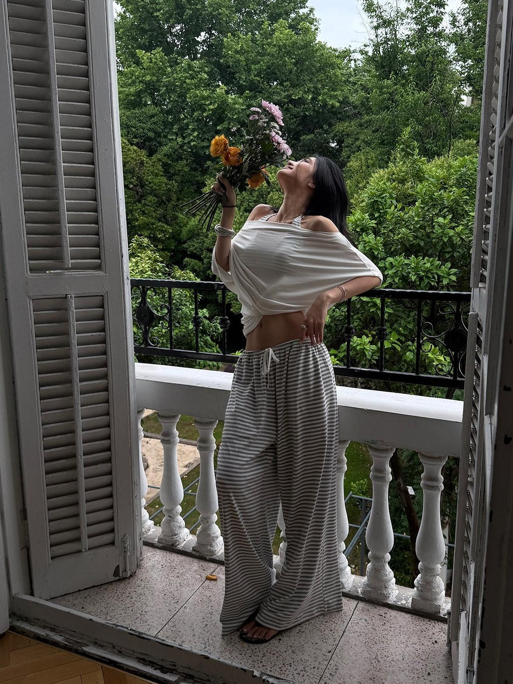 rovente Gray White Striped Low Rise Straight Relaxed Women's Wide-leg Pants