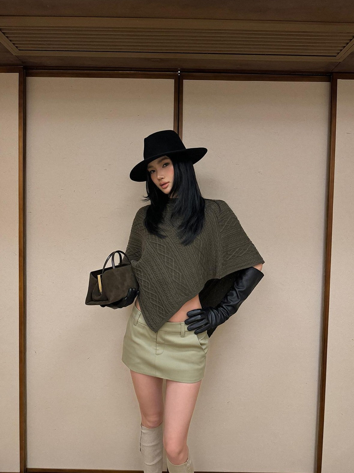 rovente Green Low Waist Slim Bodycon Zipper Women's Polyester Woven Mini Skirts