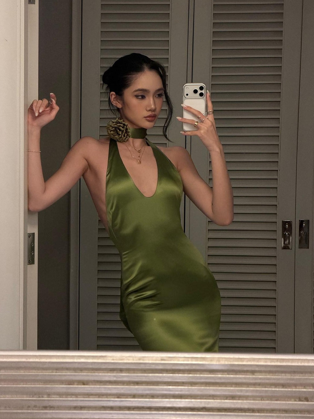 rovente Green Shimmer Halter Backless Waist Cinch Women's Acetate Bodycon Maxi Dresses