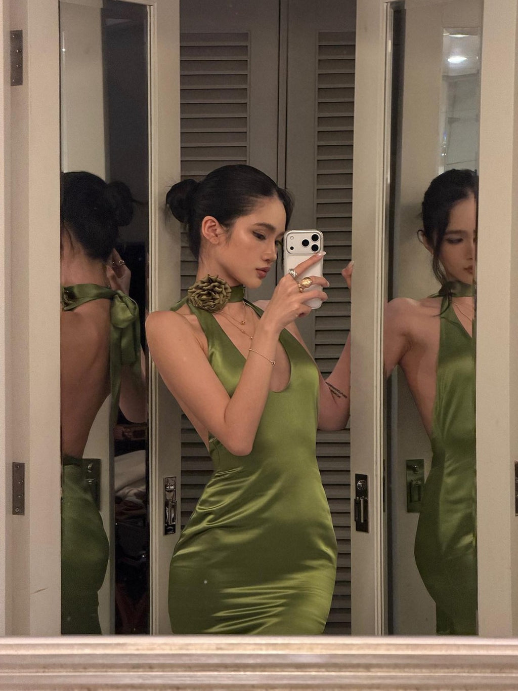rovente Green Shimmer Halter Backless Waist Cinch Women's Acetate Bodycon Maxi Dresses