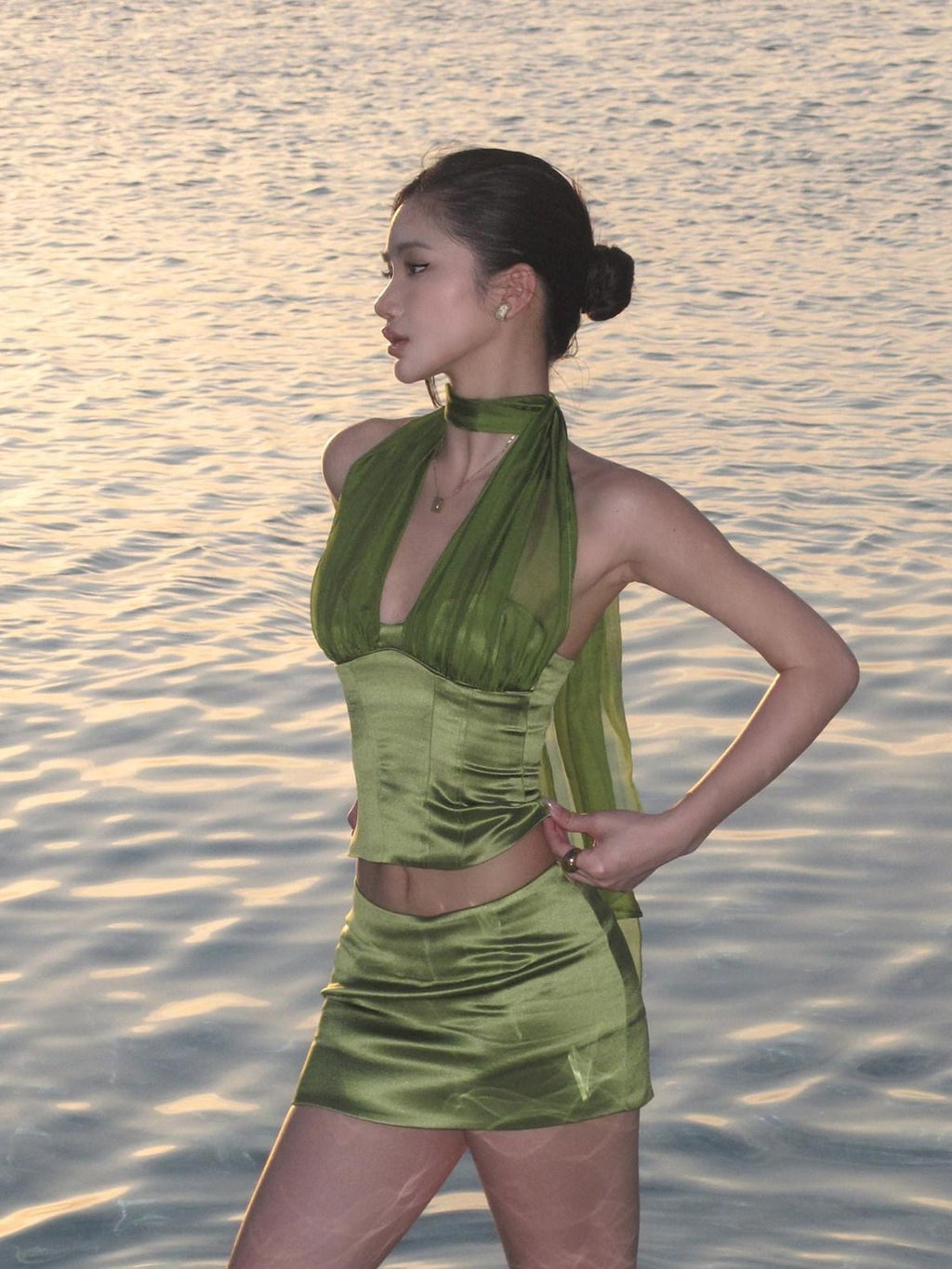 rovente Green Tie Neck Padded Waist Sculpting Cropped Women's Acetate Halter Tops