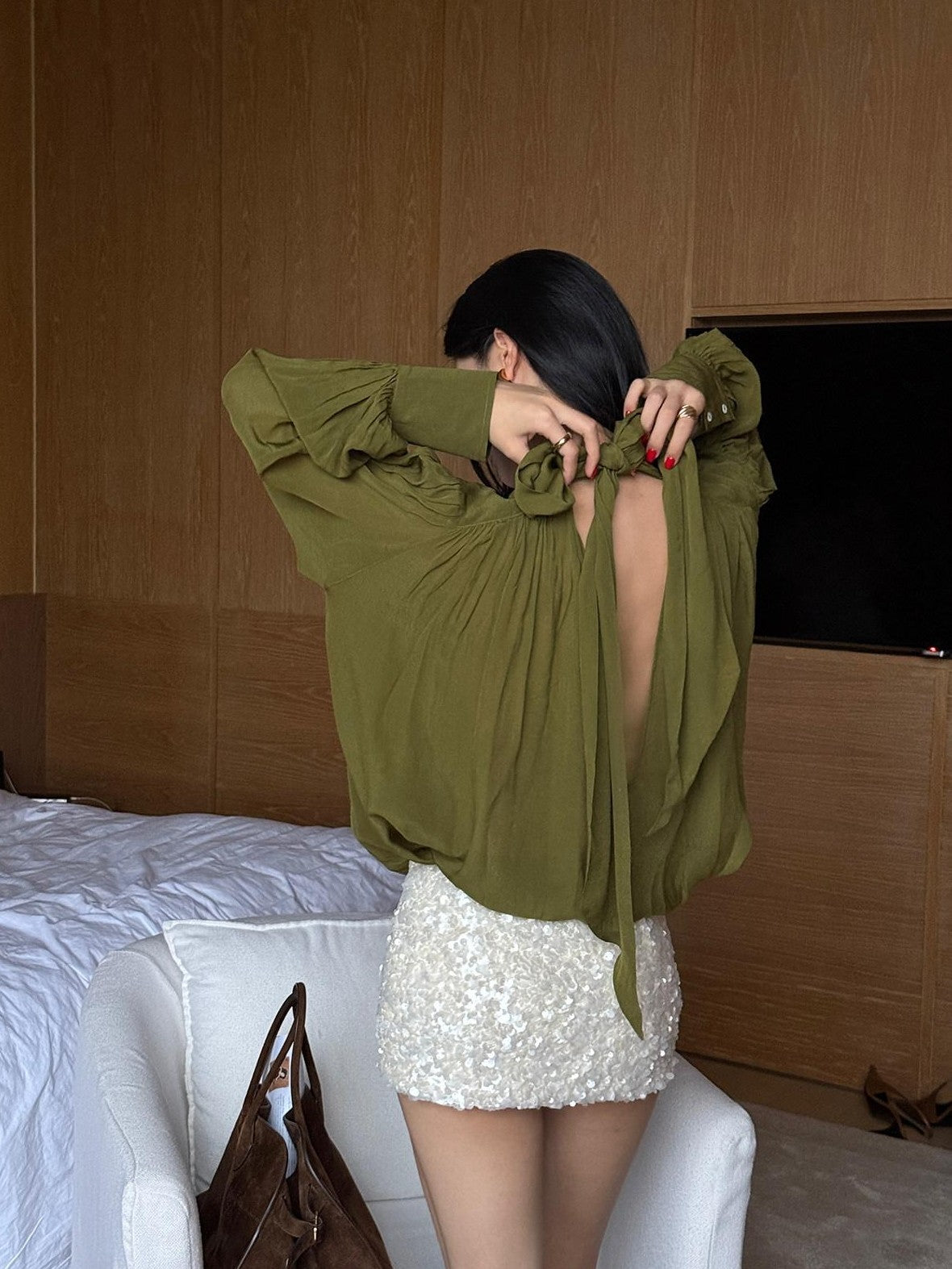 rovente Green V-neck Ribbon Tie Long Sleeve Women's Lightweight Woven Oversized Shirts