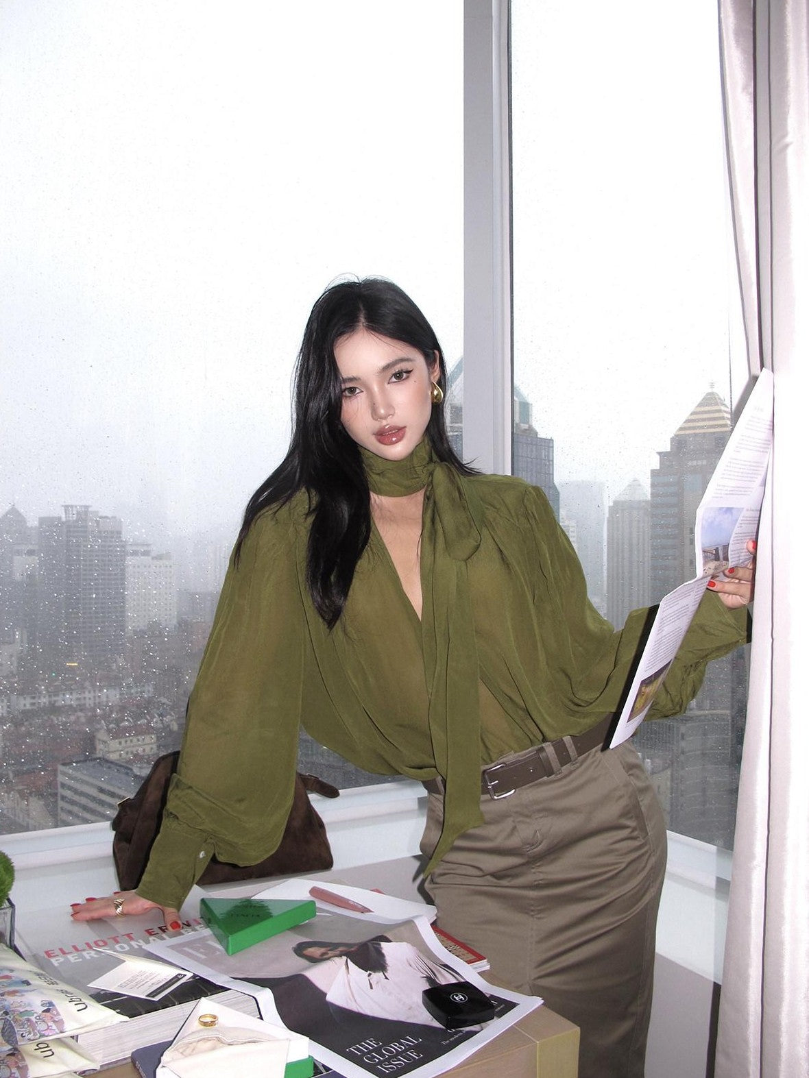 rovente Green V-neck Ribbon Tie Long Sleeve Women's Lightweight Woven Oversized Shirts