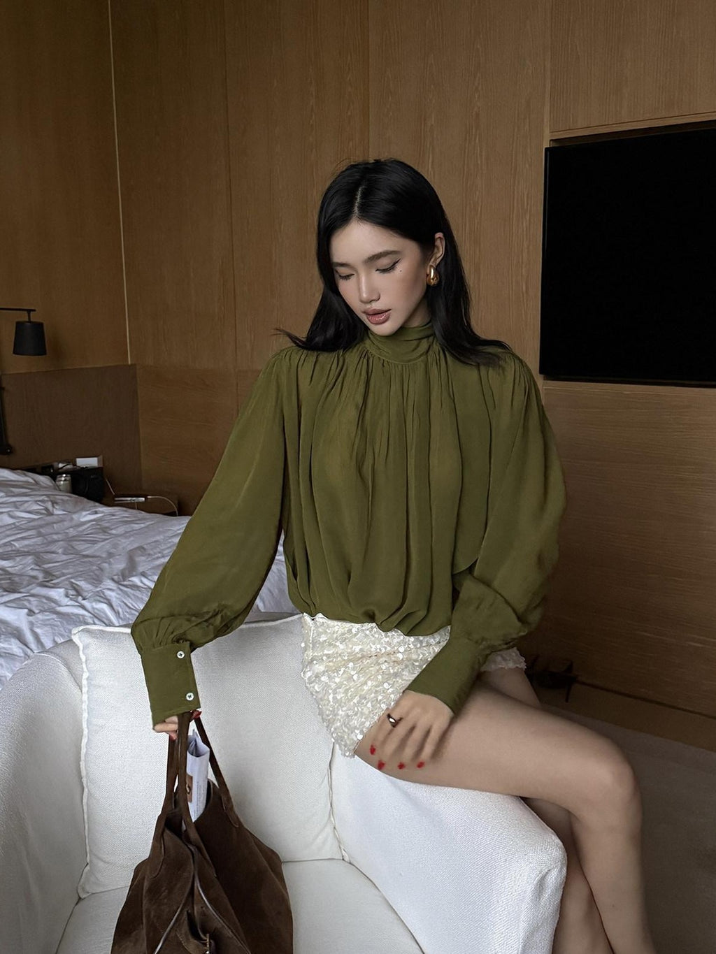 rovente Green V-neck Ribbon Tie Long Sleeve Women's Lightweight Woven Oversized Shirts