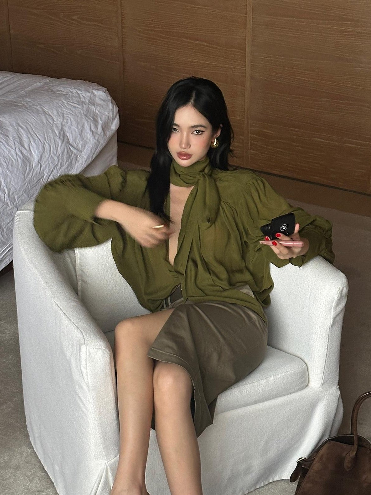 rovente Green V-neck Ribbon Tie Long Sleeve Women's Lightweight Woven Oversized Shirts