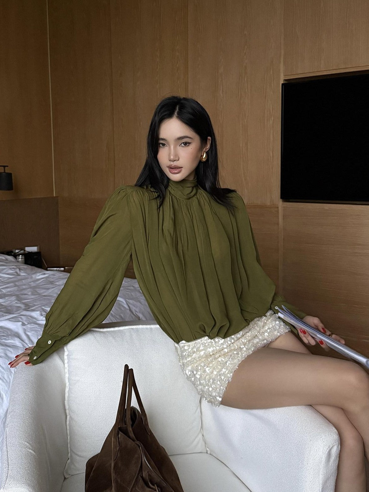 rovente Green V-neck Ribbon Tie Long Sleeve Women's Lightweight Woven Oversized Shirts