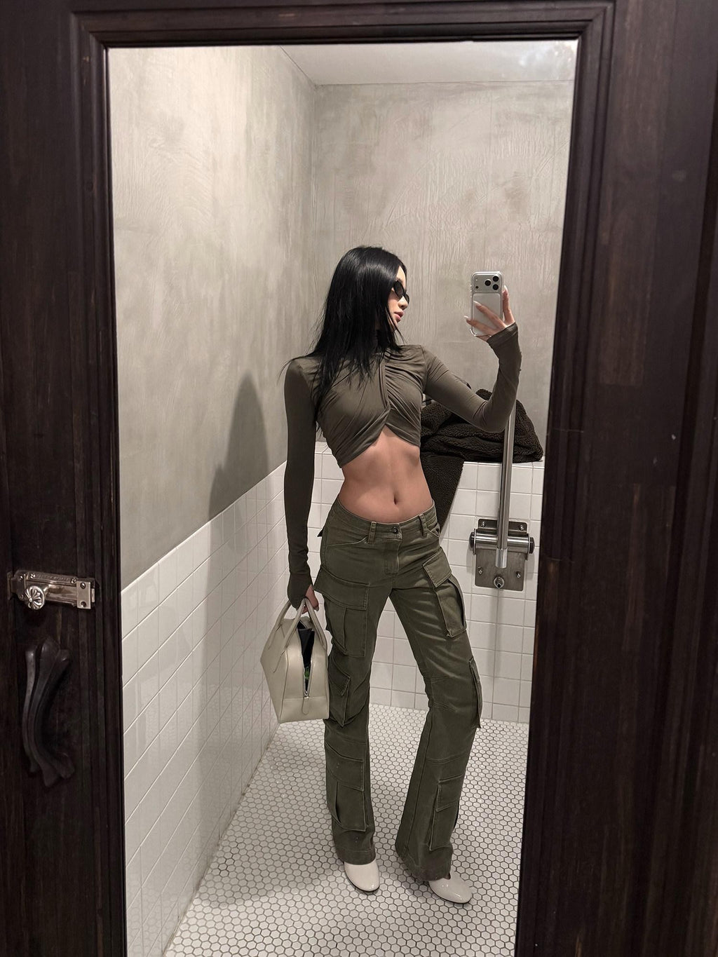 rovente Green Zipper Pocket Woven Straight Leg Women's Cotton Cargo Pants