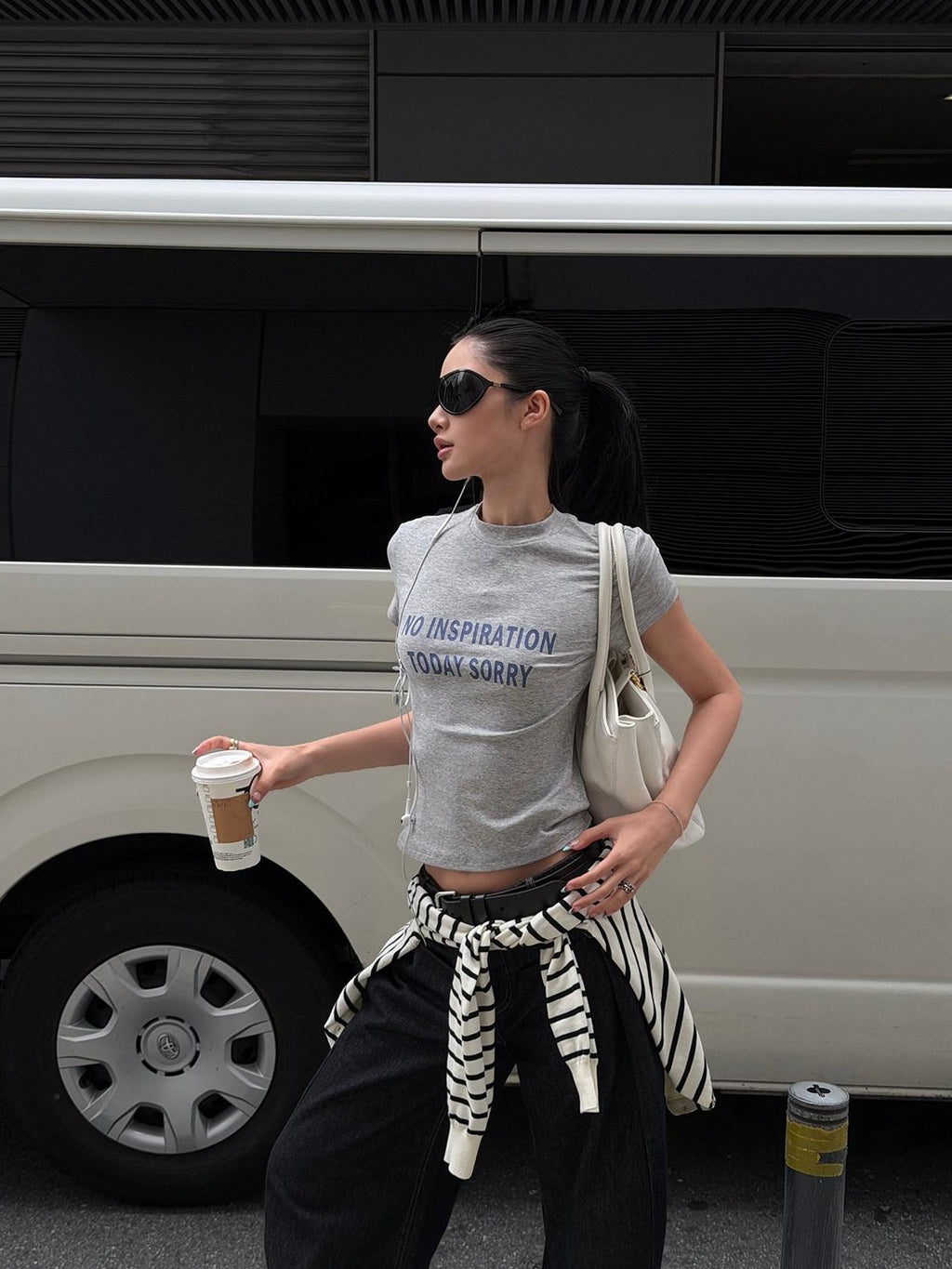 rovente Grey Letter Print Set In Shoulder Cropped Women's Lyocell Slim T-shirts