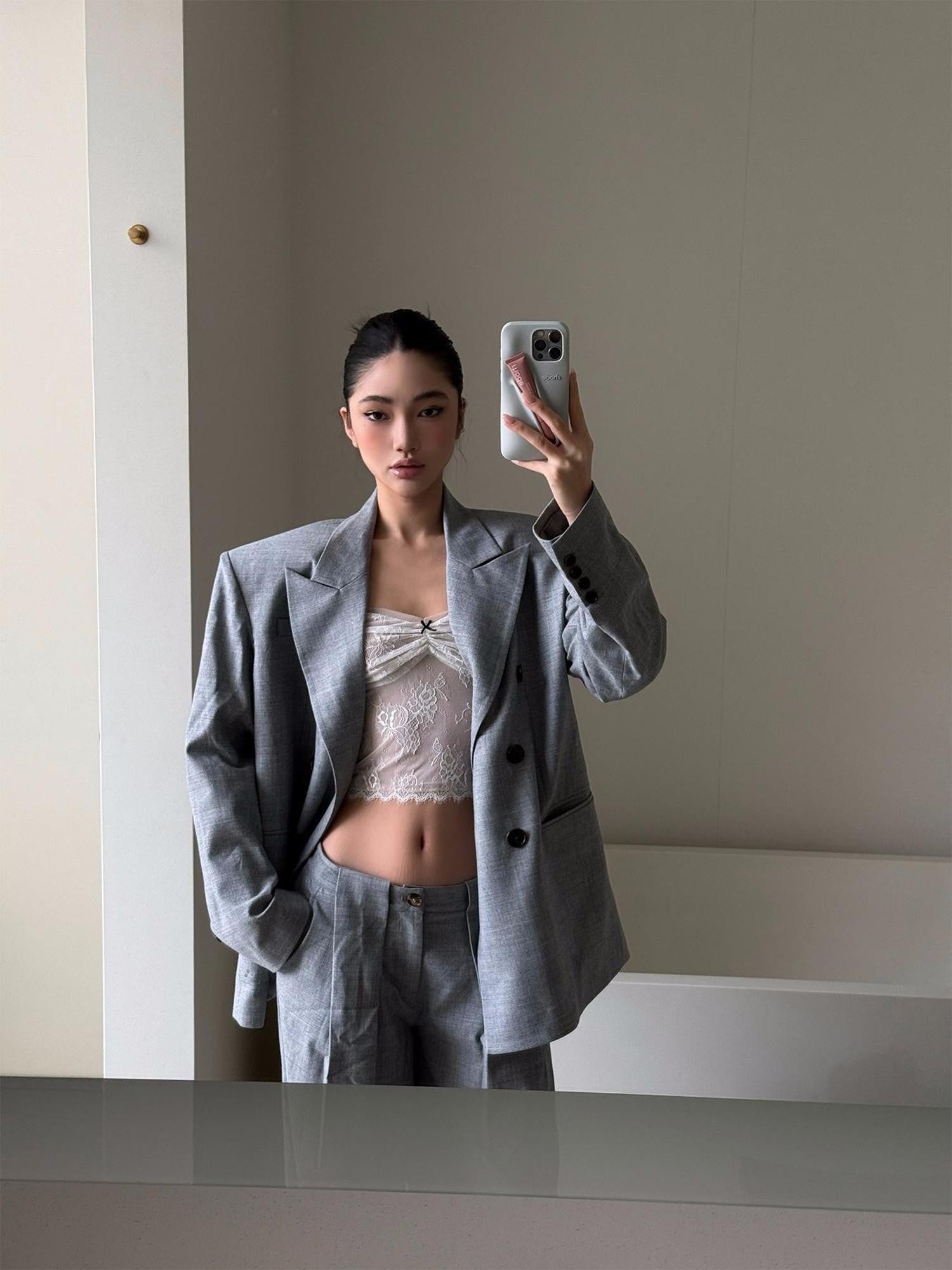 rovente Grey Notched Lapel Oversized Shoulder Pad Single Breasted Women's Wool Blazers
