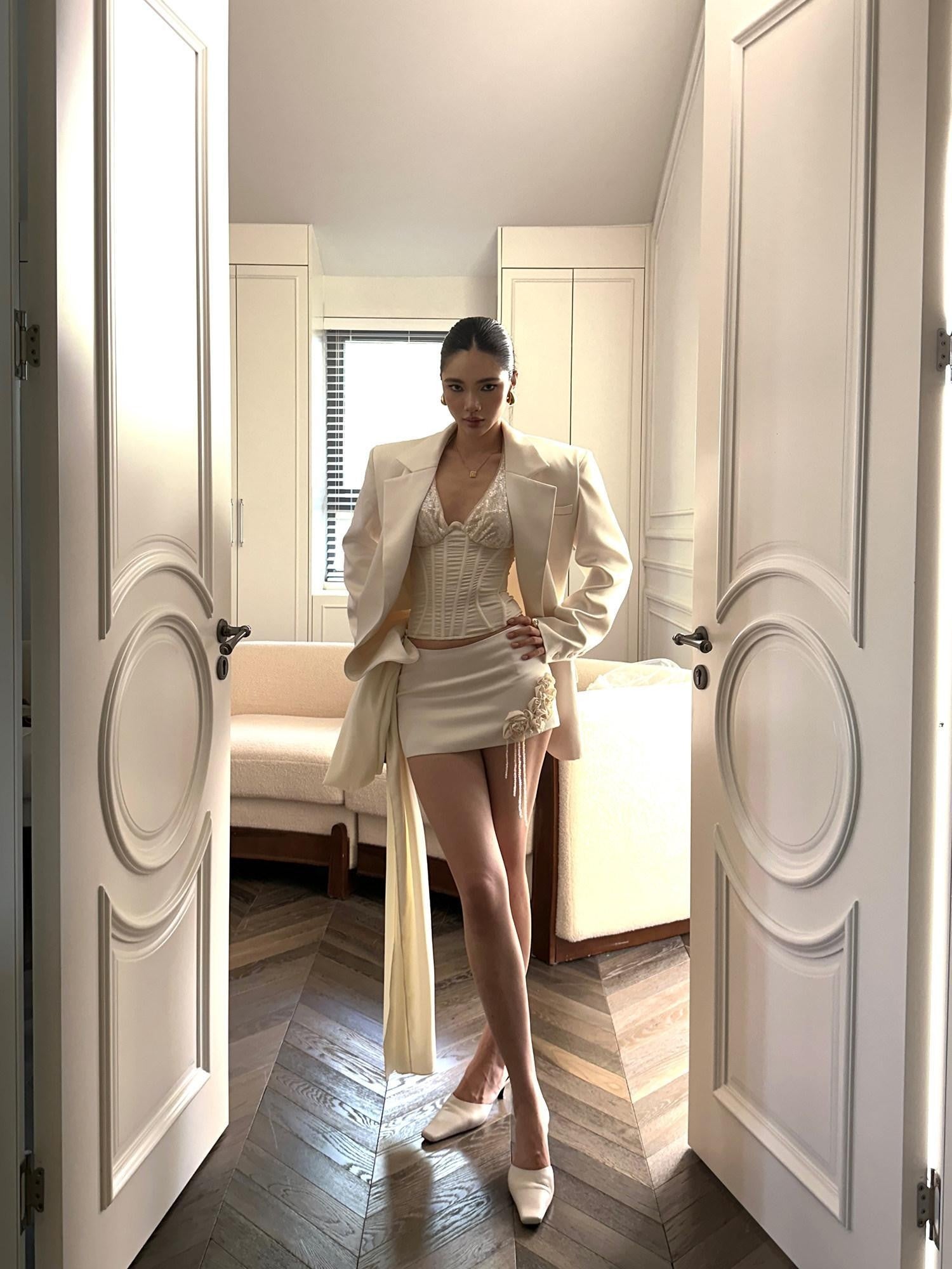 rovente Ivory 3d Sequin Embellished Bodycon Women's Polyester Blend Matching Skirt Sets