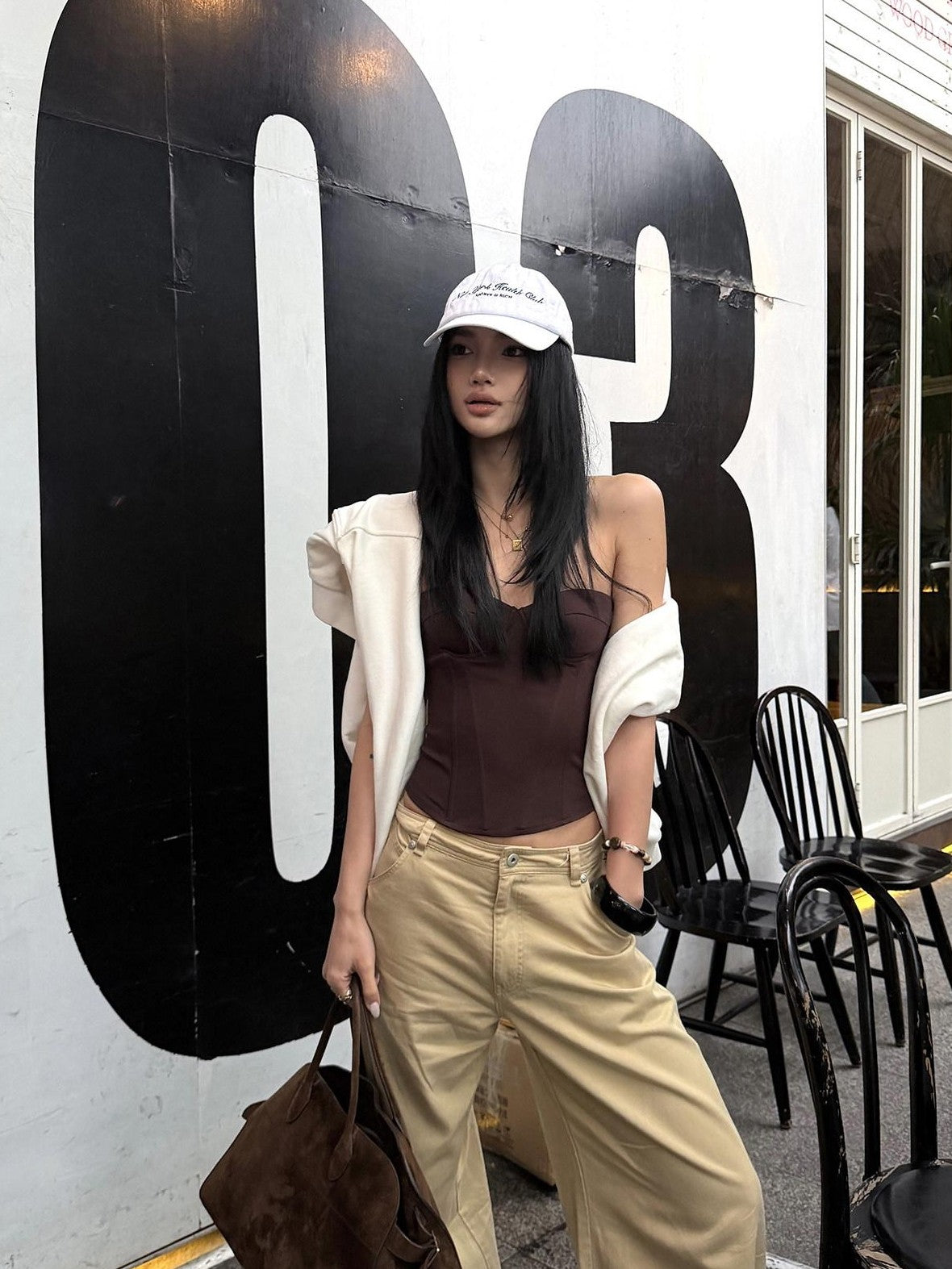 rovente Khaki Barcelona Street Print Low Waist Loose Fit Women's Denim Barrel-leg Jeans