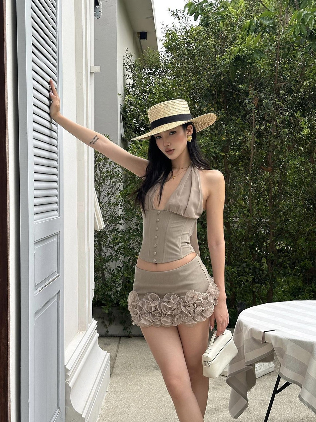 rovente Khaki Floral Low Waist Slim Hip Tulip Hem Women's Mini Skirts