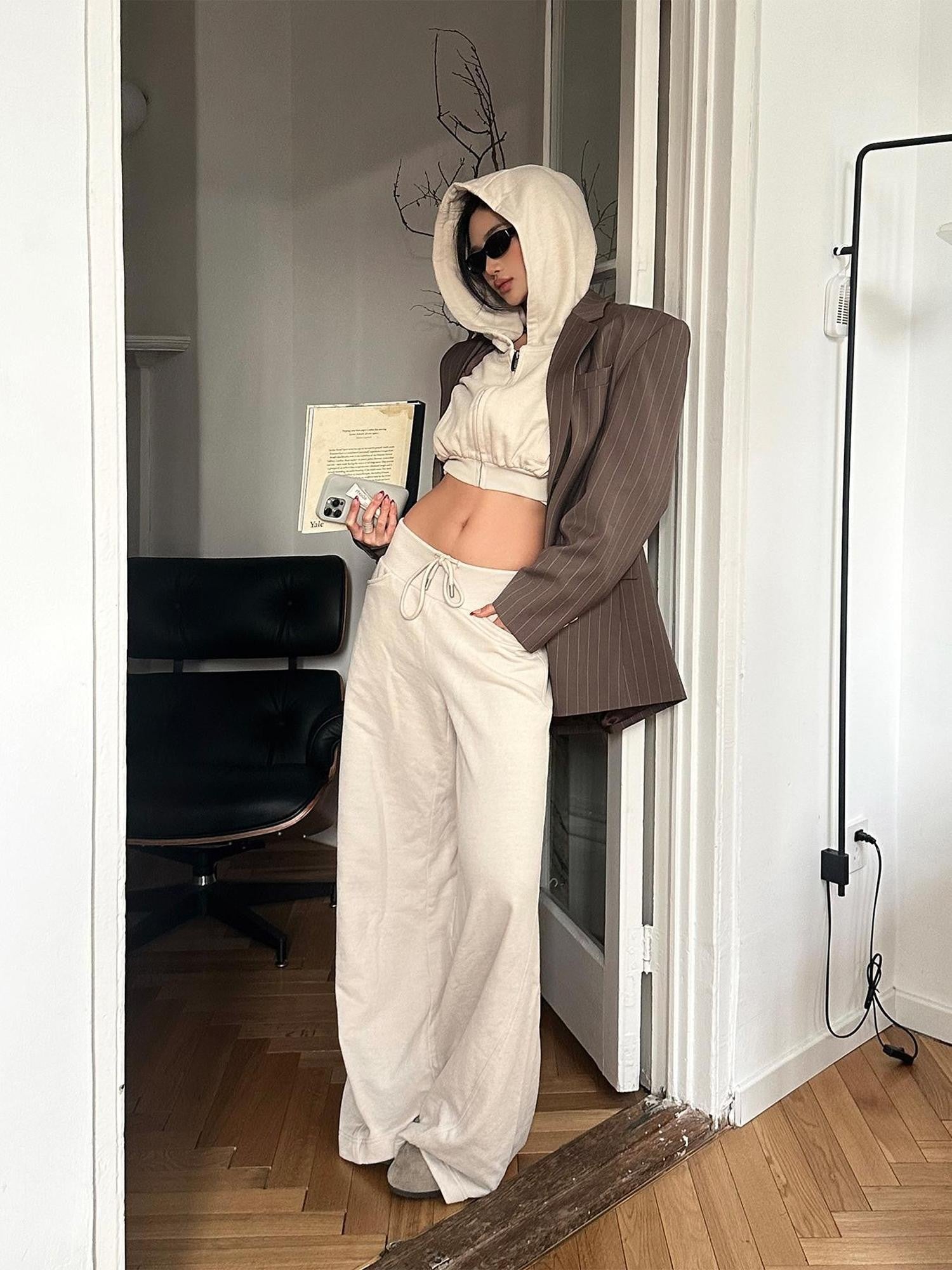 rovente Khaki High Waisted Zip Hooded Long Sleeve Women's Cotton Blend Cropped Hoodies