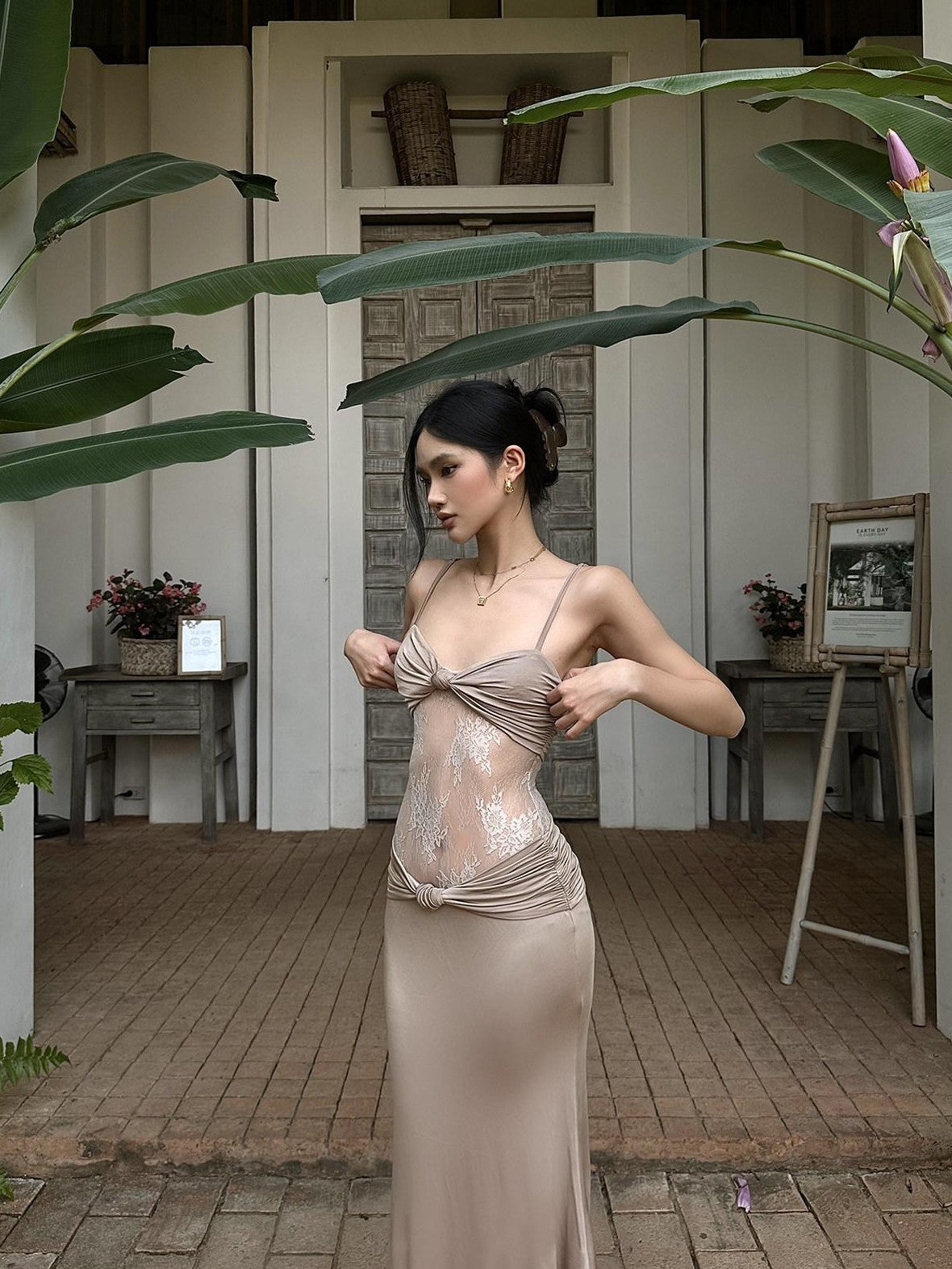 rovente Khaki Lace Spliced Mermaid Cinch Waist Spaghetti Women's Bodycon Maxi Dresses