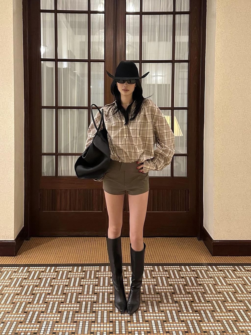 rovente Khaki Plaid V-neck Tie Front Long Sleeve Women's Cotton Oversized Shirts