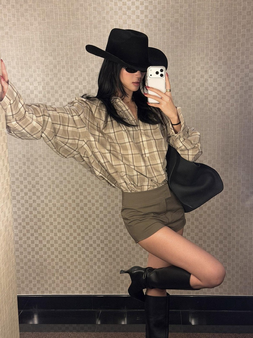 rovente Khaki Plaid V-neck Tie Front Long Sleeve Women's Cotton Oversized Shirts