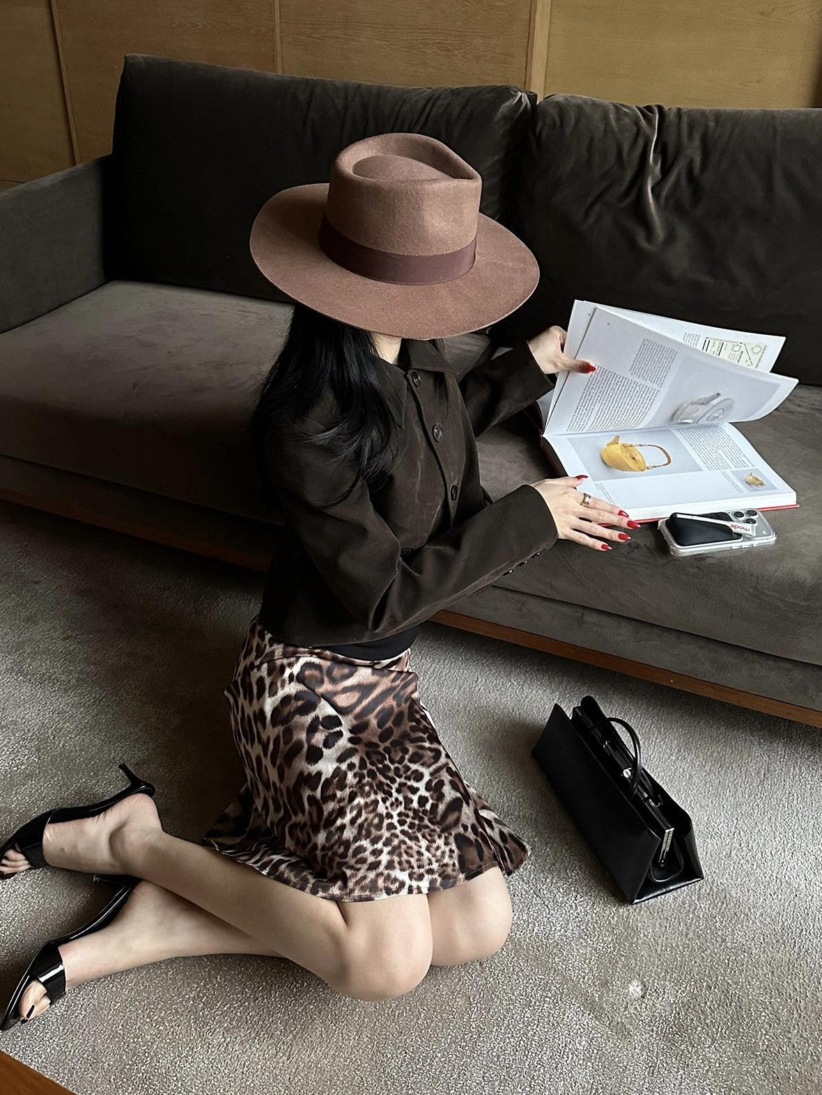 rovente Leopard Print Low Waist Slim Fit Women's Woven Polyester Bodycon Skirts