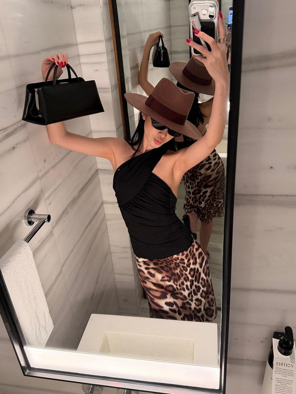 rovente Leopard Print Low Waist Slim Fit Women's Woven Polyester Bodycon Skirts