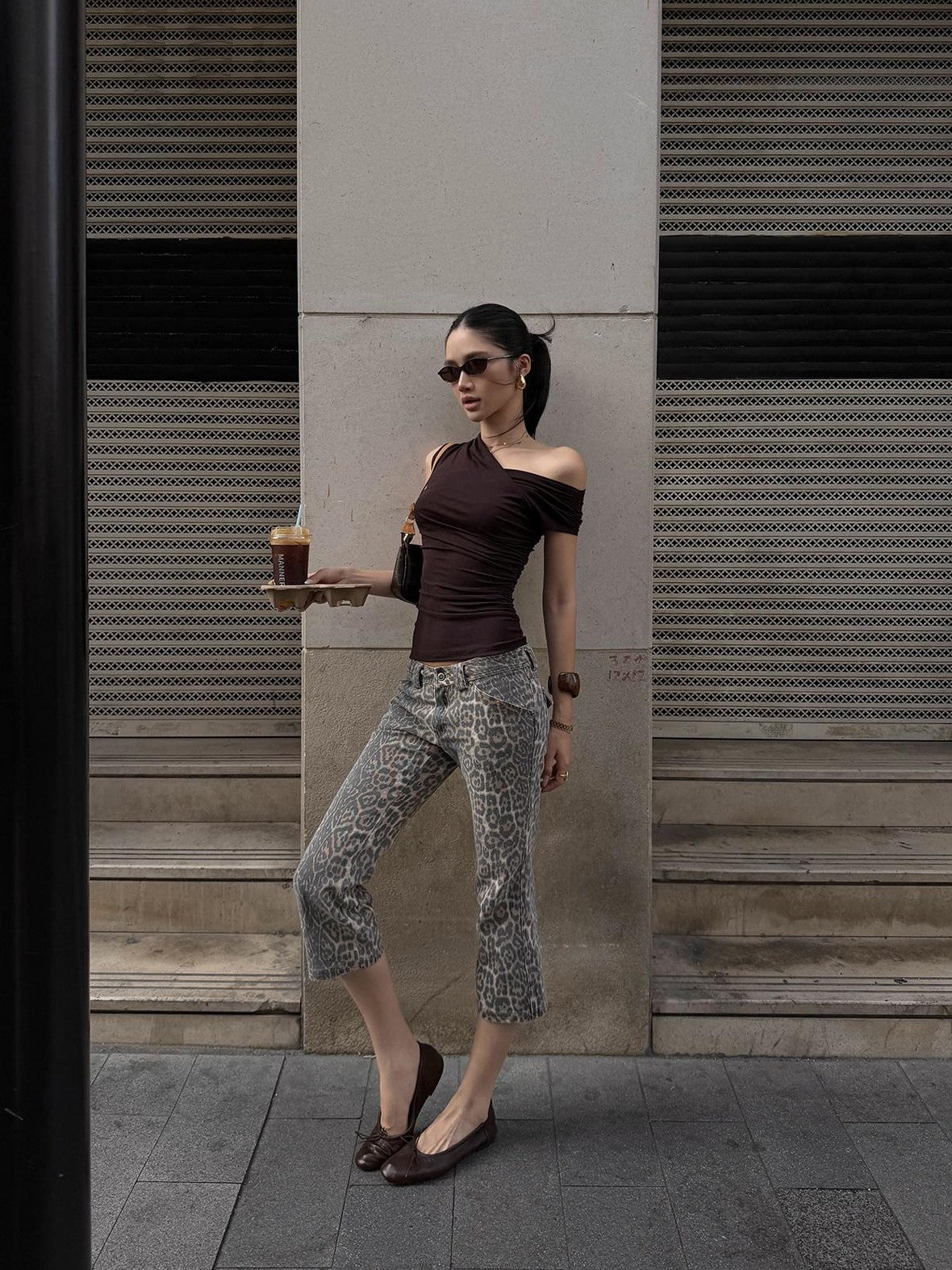 rovente Leopard Print Micro Flare Low Rise Vintage Slim Straight Women's Capri Pants