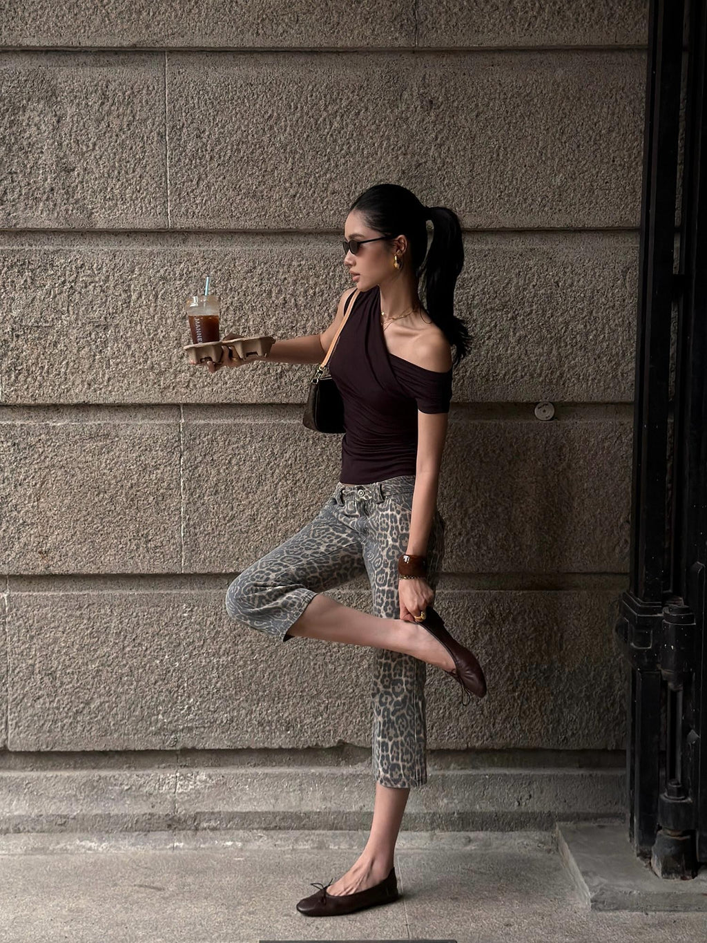 rovente Leopard Print Micro Flare Low Rise Vintage Slim Straight Women's Capri Pants