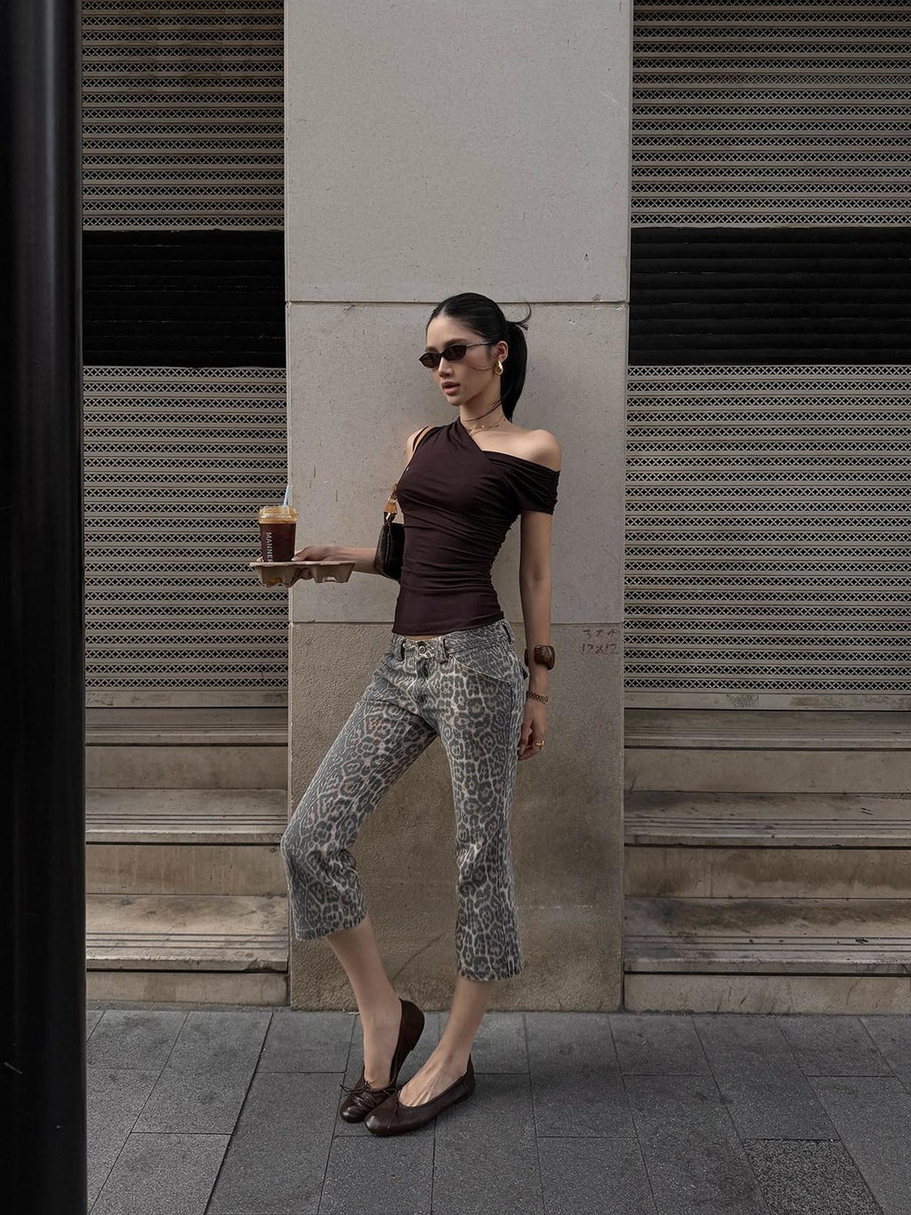 rovente Leopard Print Micro Flare Low Rise Vintage Slim Straight Women's Capri Pants