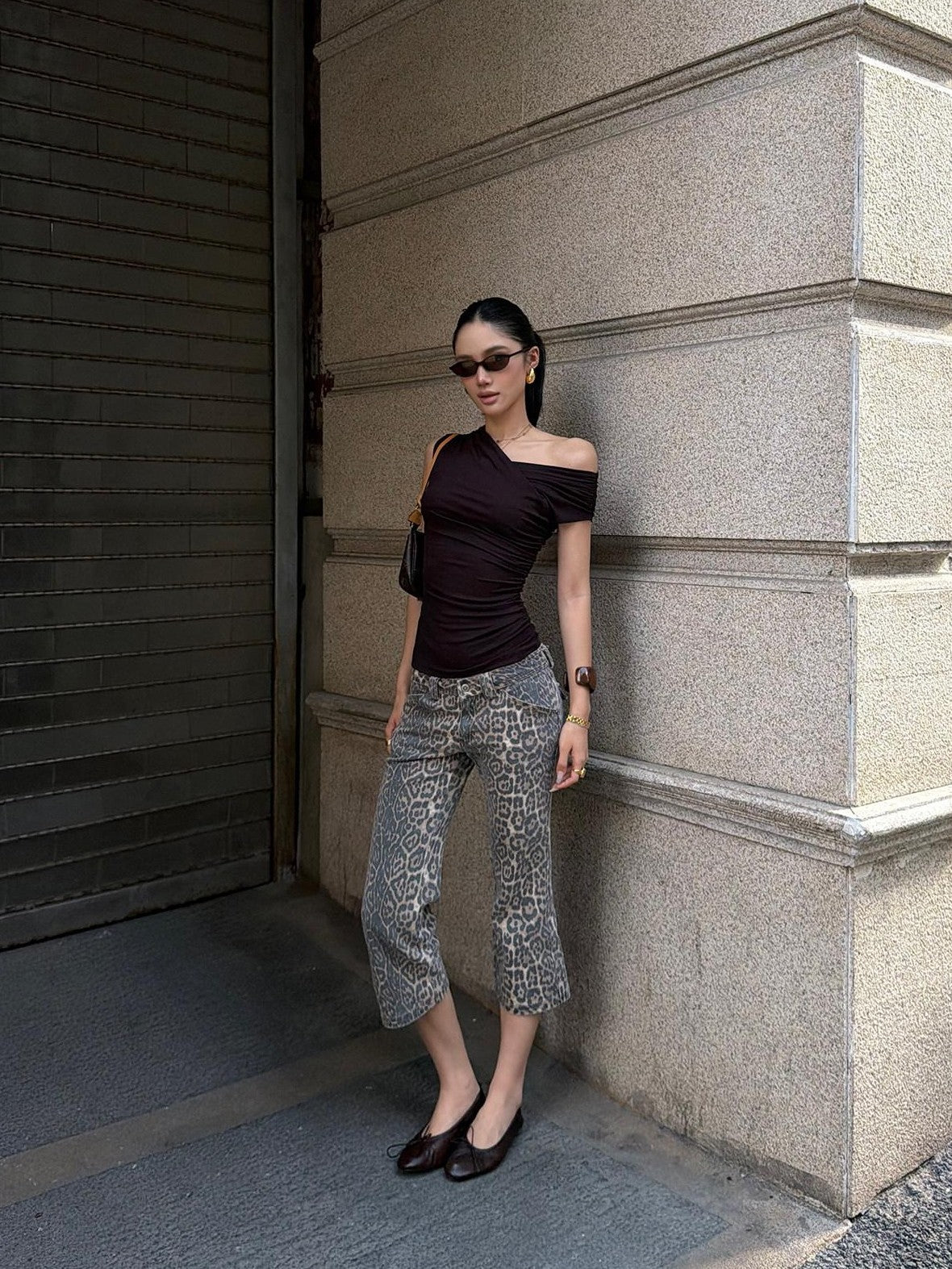 rovente Leopard Print Micro Flare Low Rise Vintage Slim Straight Women's Capri Pants