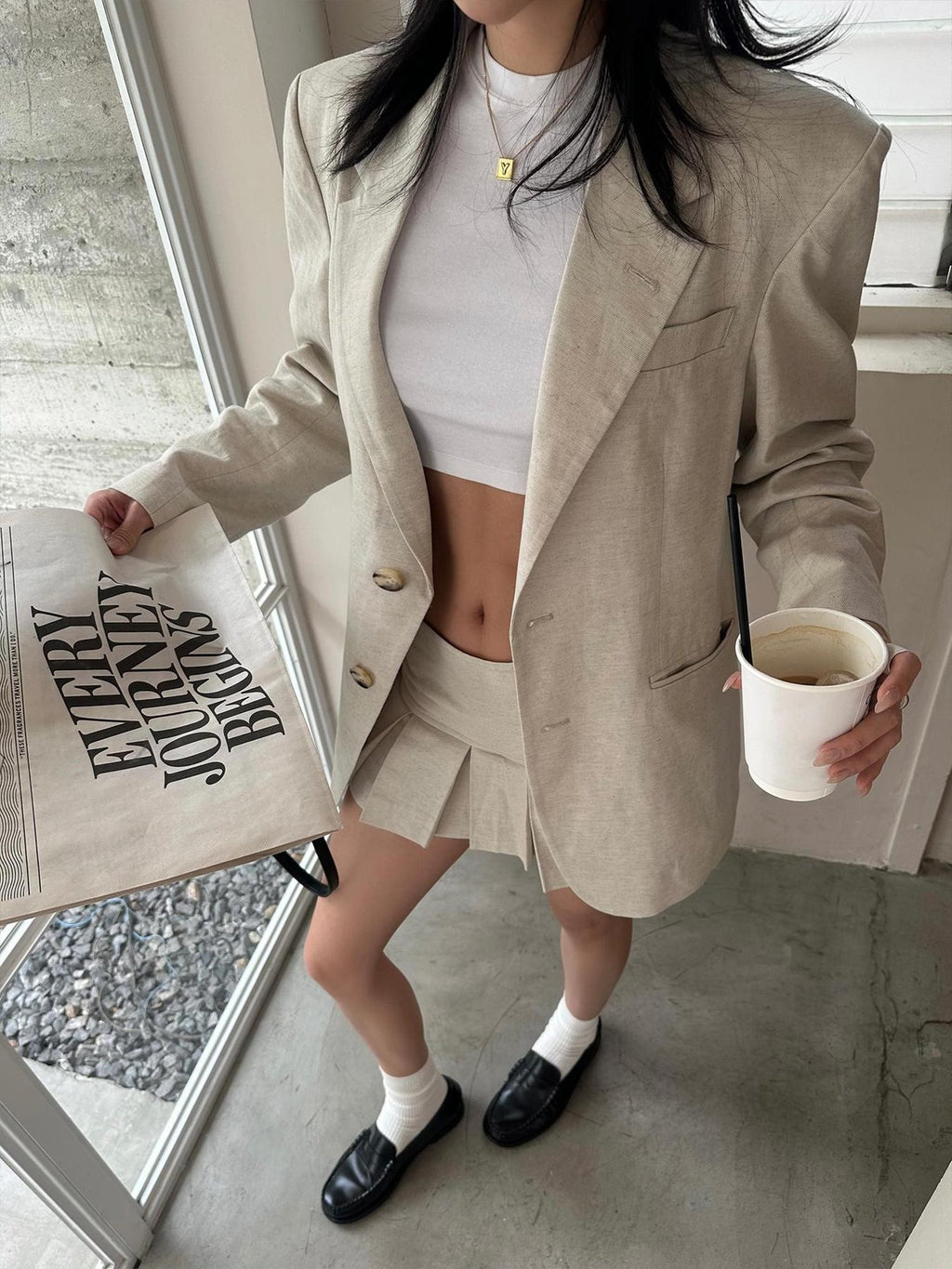 rovente Light Beige Notch Lapel Padded Shoulders Single Button Loose Fit Women's Blazers
