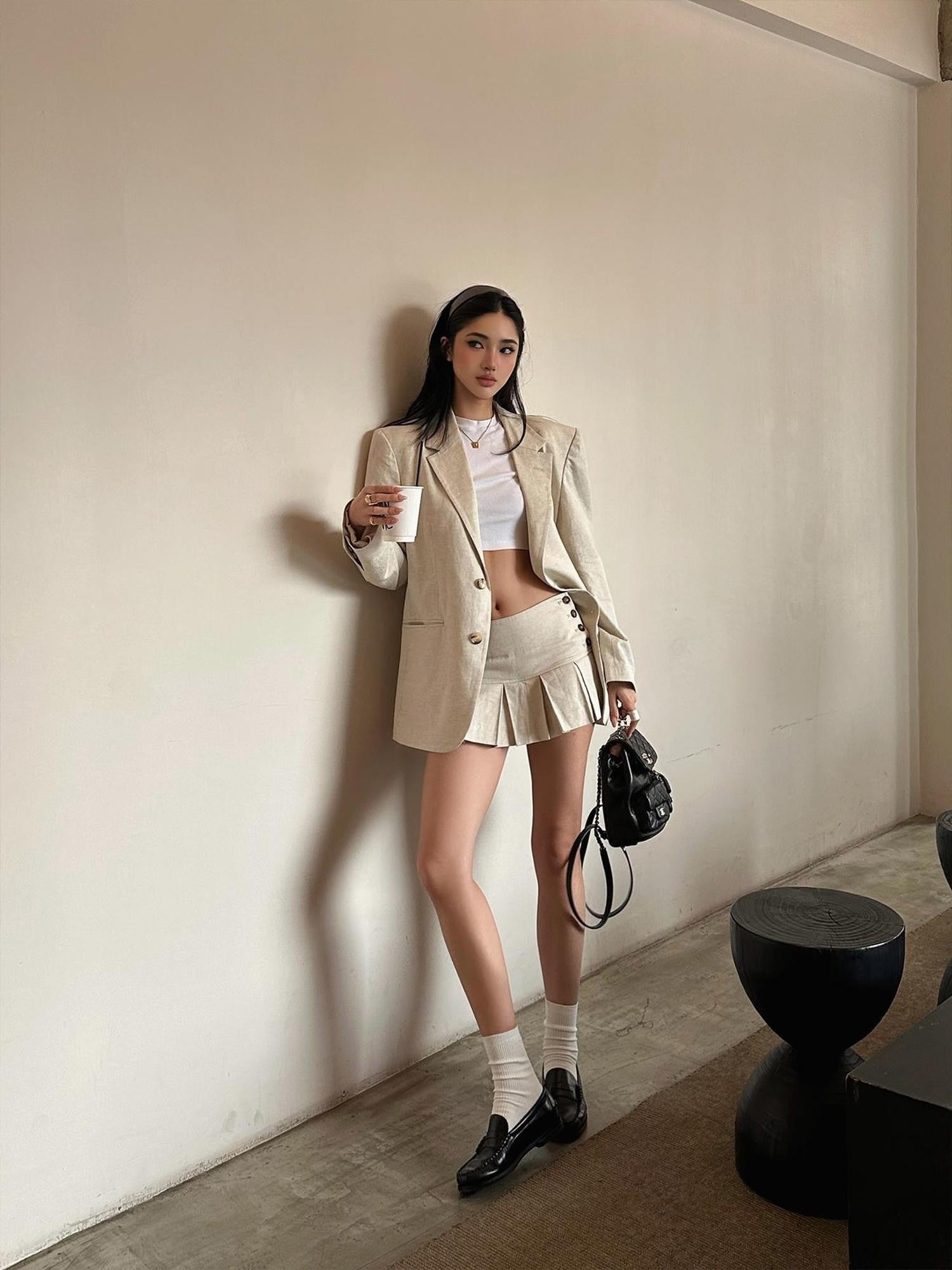 rovente Light Beige Notch Lapel Padded Shoulders Single Button Loose Fit Women's Blazers