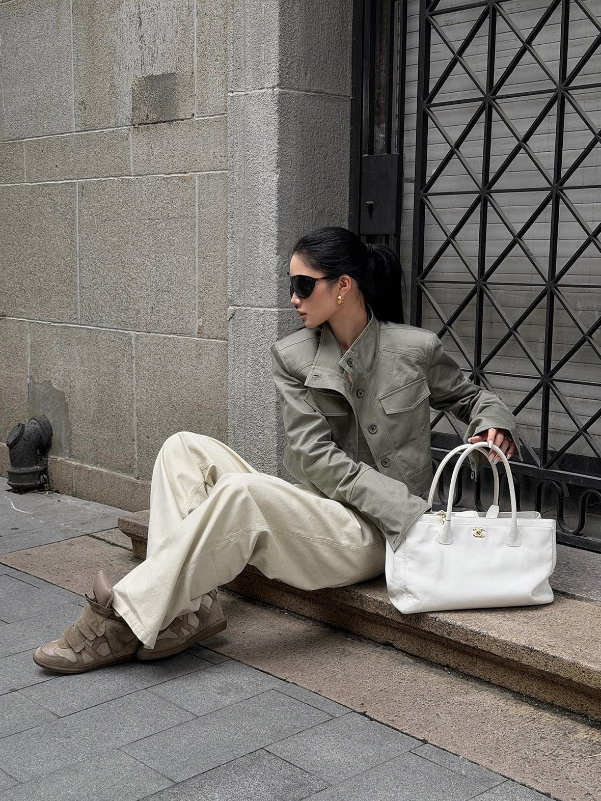 rovente Light Gray Stand Collar Cropped Loose Vintage Slimming Women's Utility Jackets