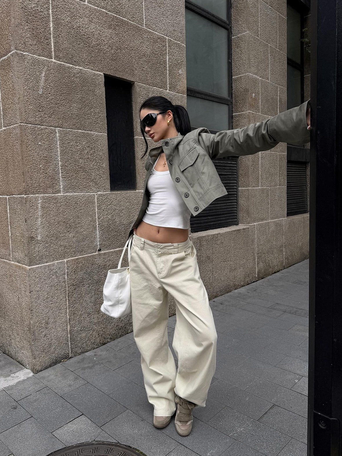 rovente Light Gray Stand Collar Cropped Loose Vintage Slimming Women's Utility Jackets