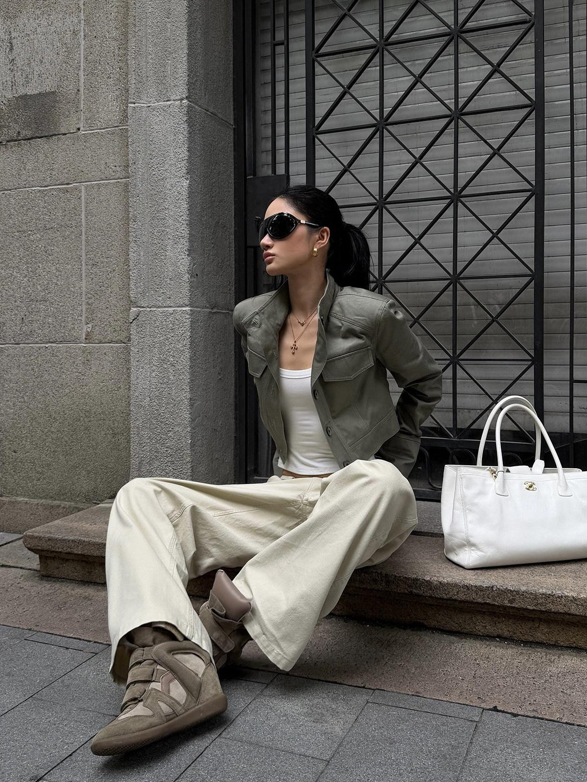rovente Light Gray Stand Collar Cropped Loose Vintage Slimming Women's Utility Jackets